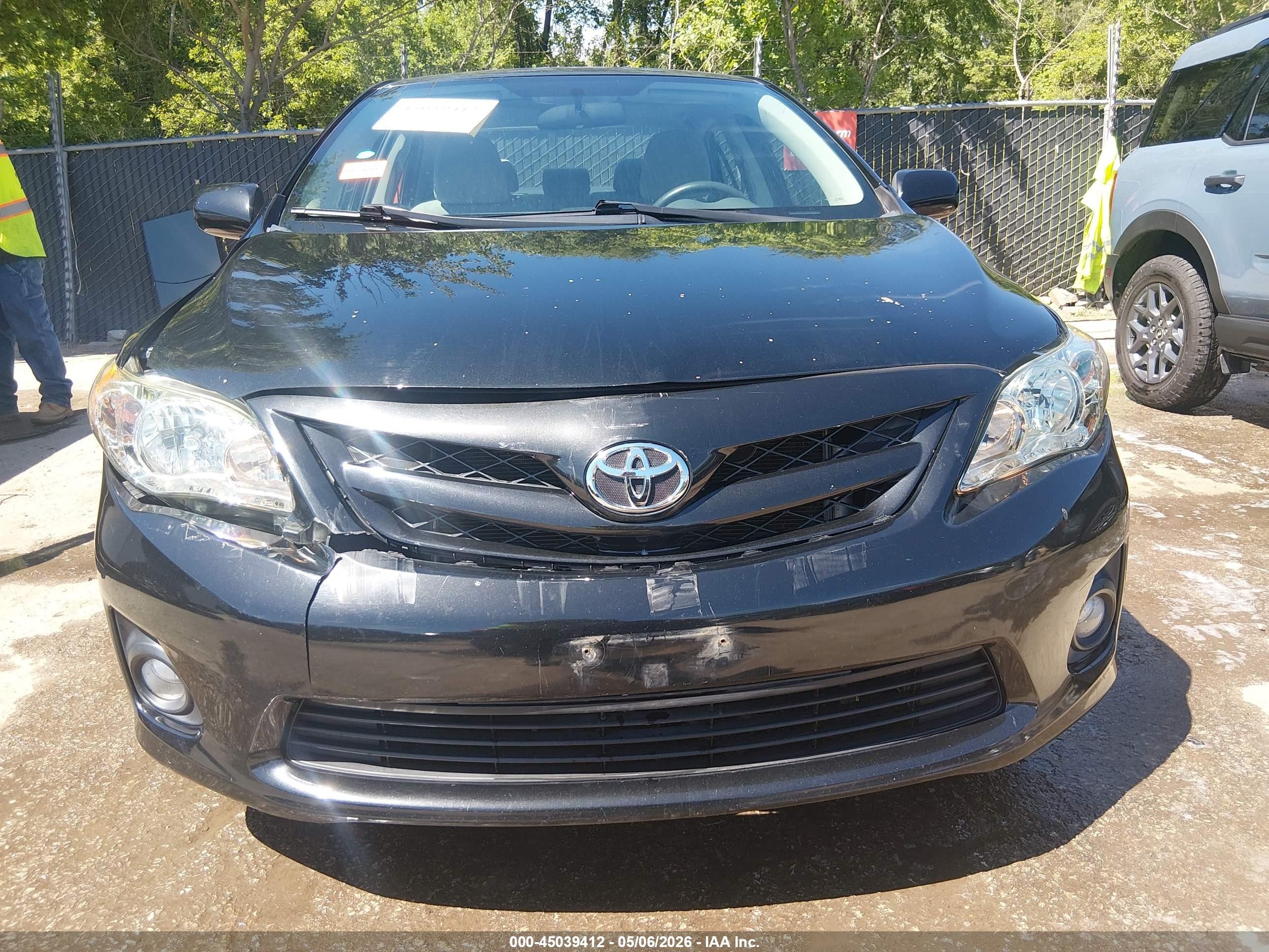 2012 Toyota Corolla Le Black vin: 2T1BU4EE7CC772563