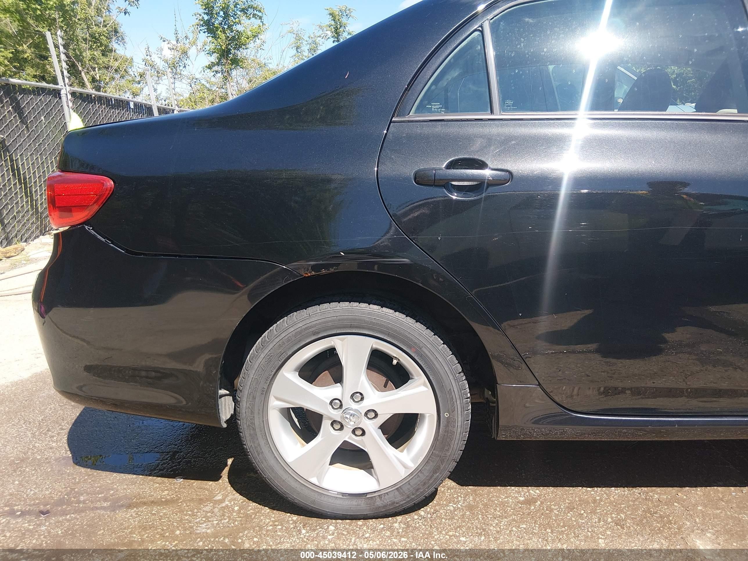 2012 Toyota Corolla Le Black vin: 2T1BU4EE7CC772563