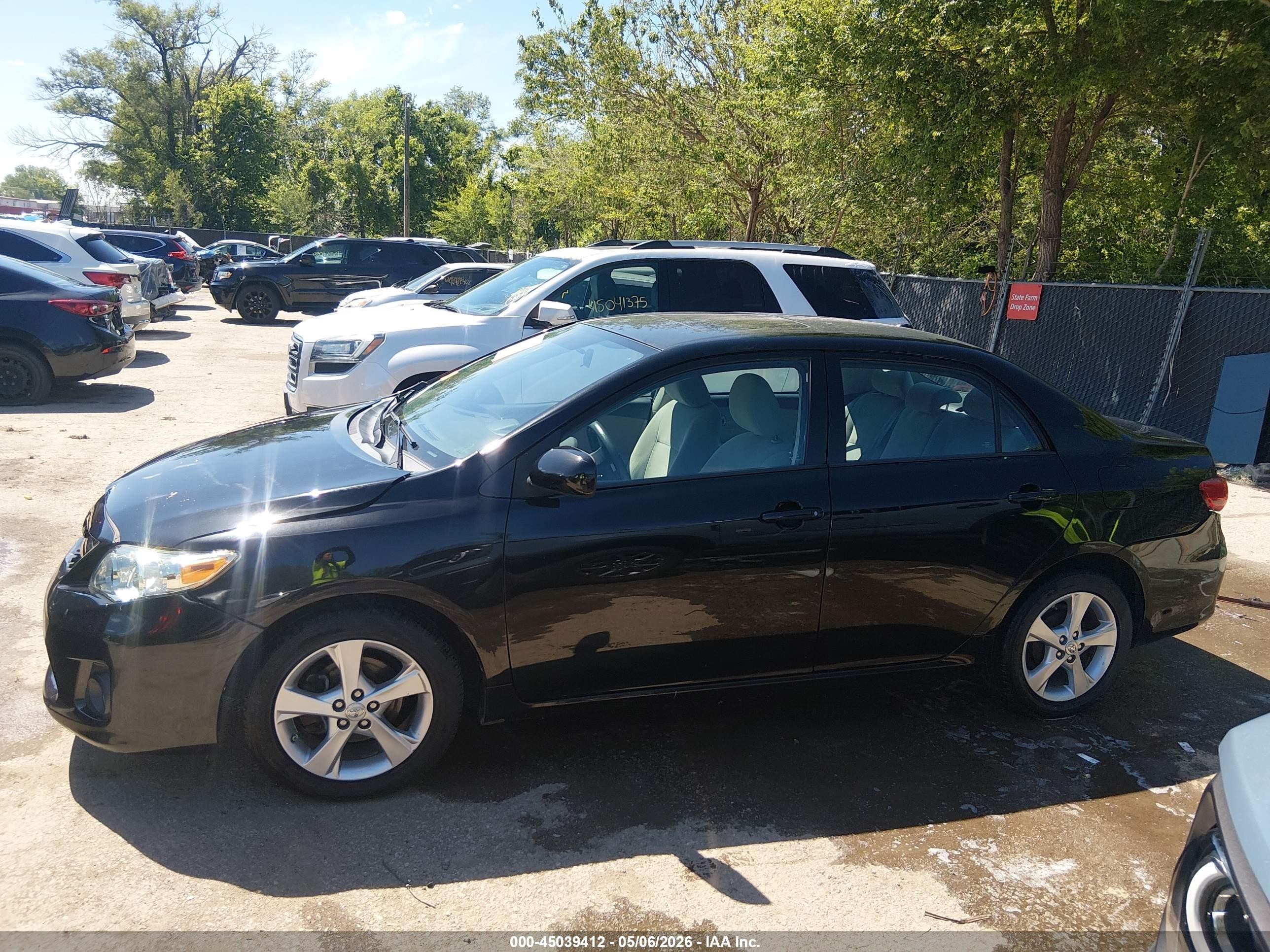 2012 Toyota Corolla Le Black vin: 2T1BU4EE7CC772563