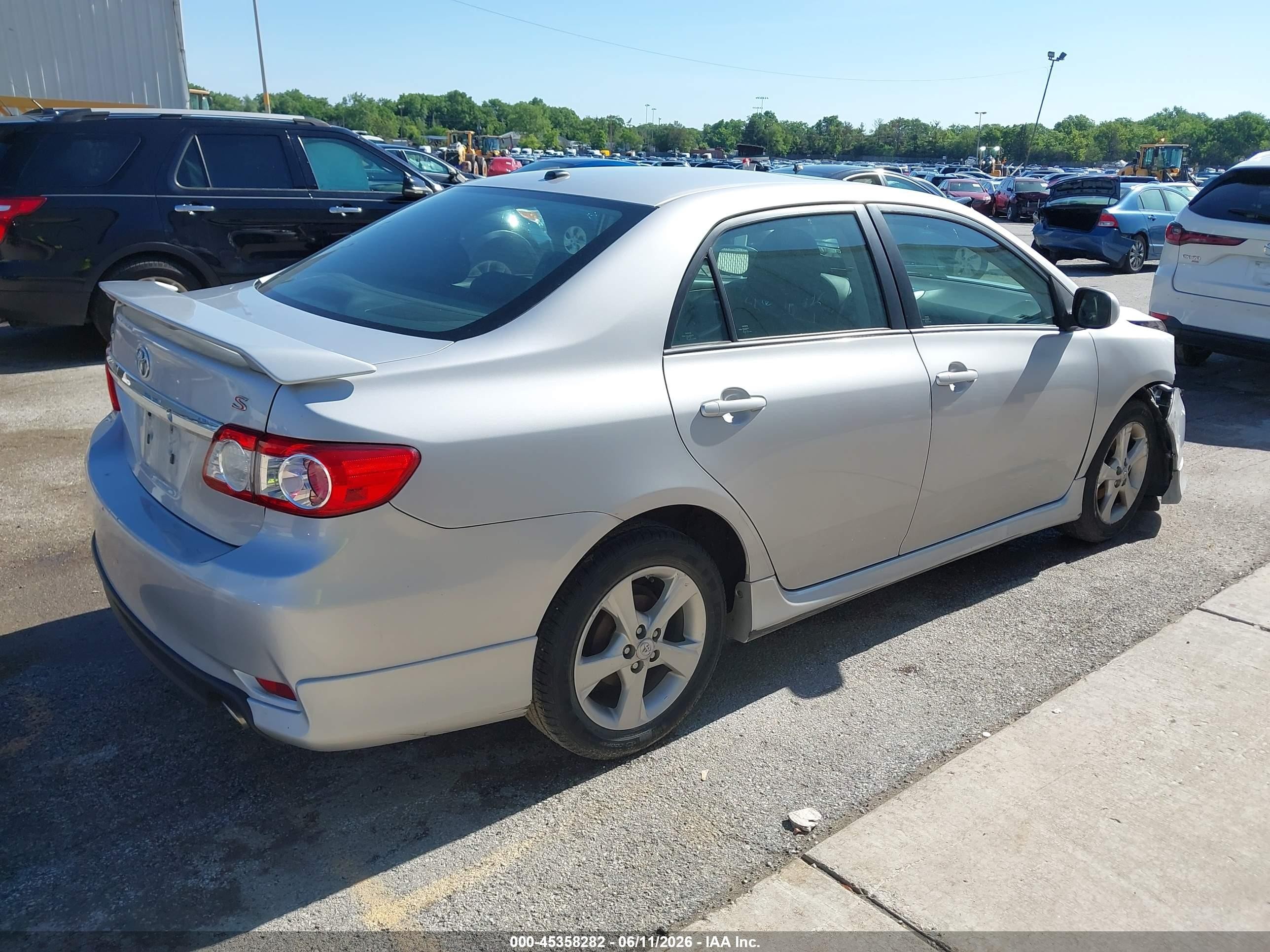 2012 Toyota Corolla S Серебряный vin: 2T1BU4EE7CC813290