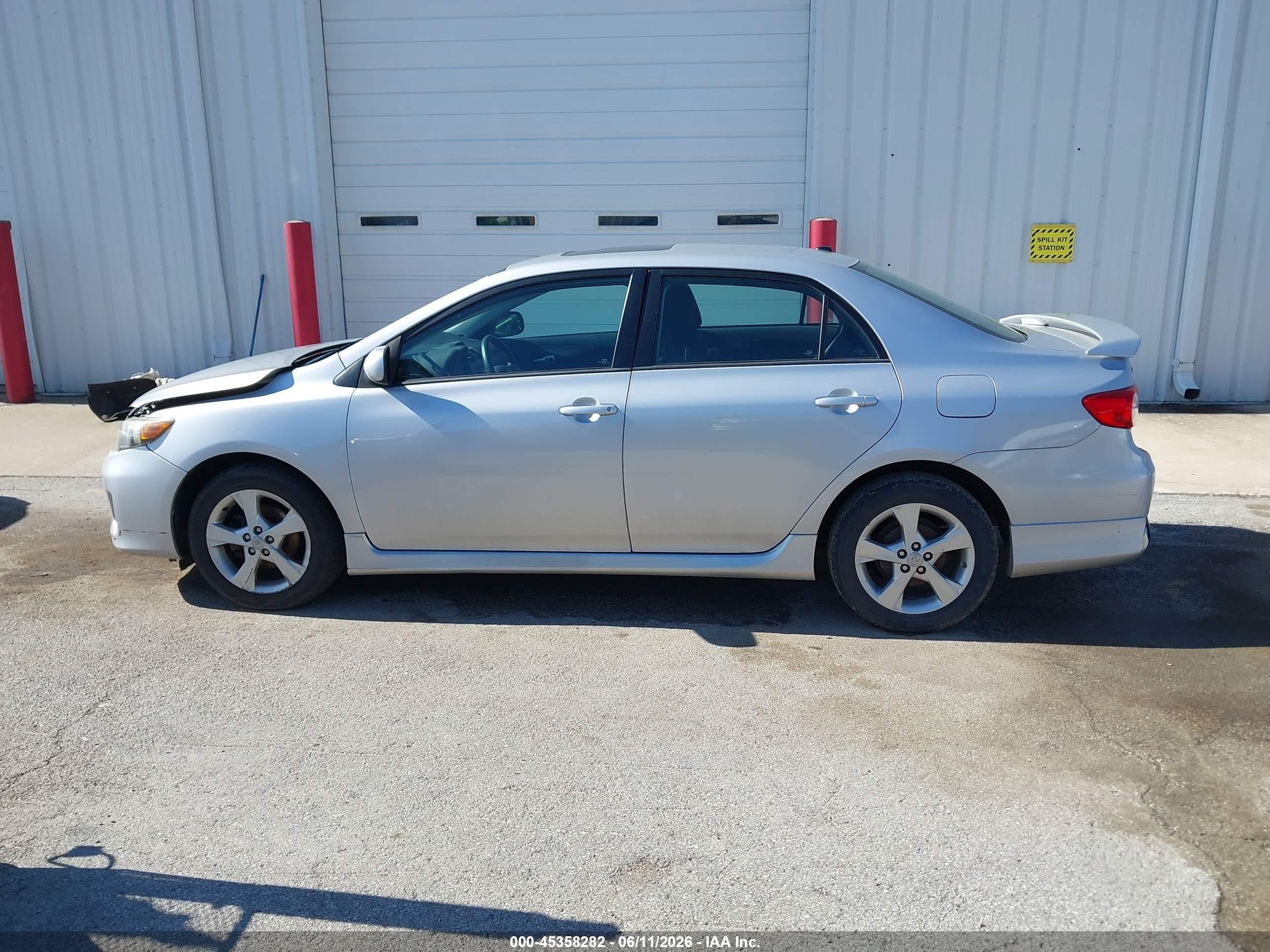 2012 Toyota Corolla S Серебряный vin: 2T1BU4EE7CC813290