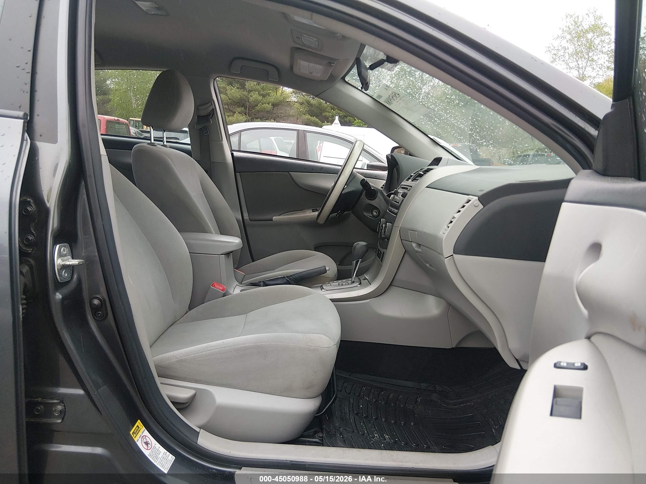 2012 Toyota Corolla Le Gray vin: 2T1BU4EE7CC826086
