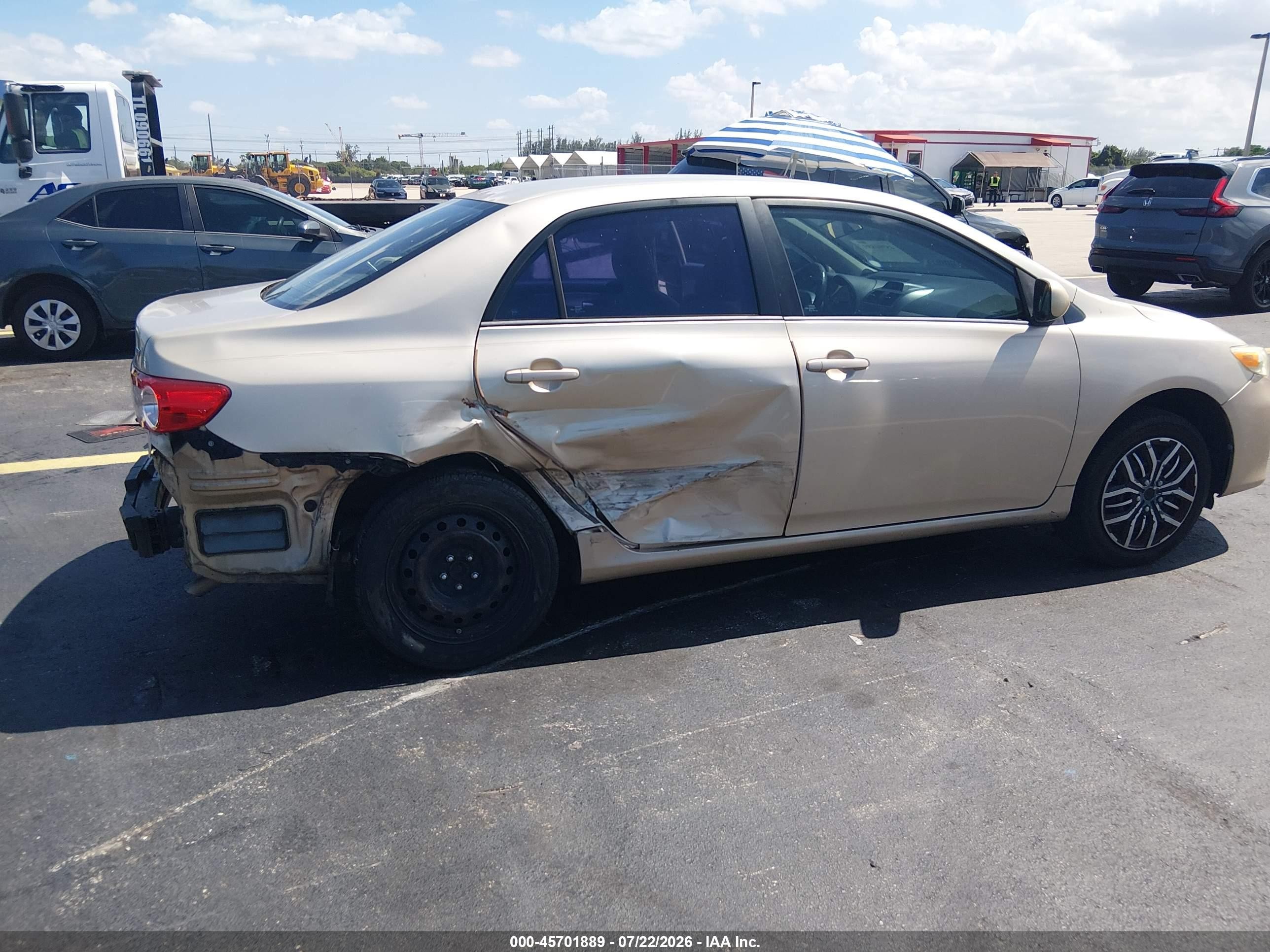 2012 Toyota Corolla Le Gold vin: 2T1BU4EE7CC831286