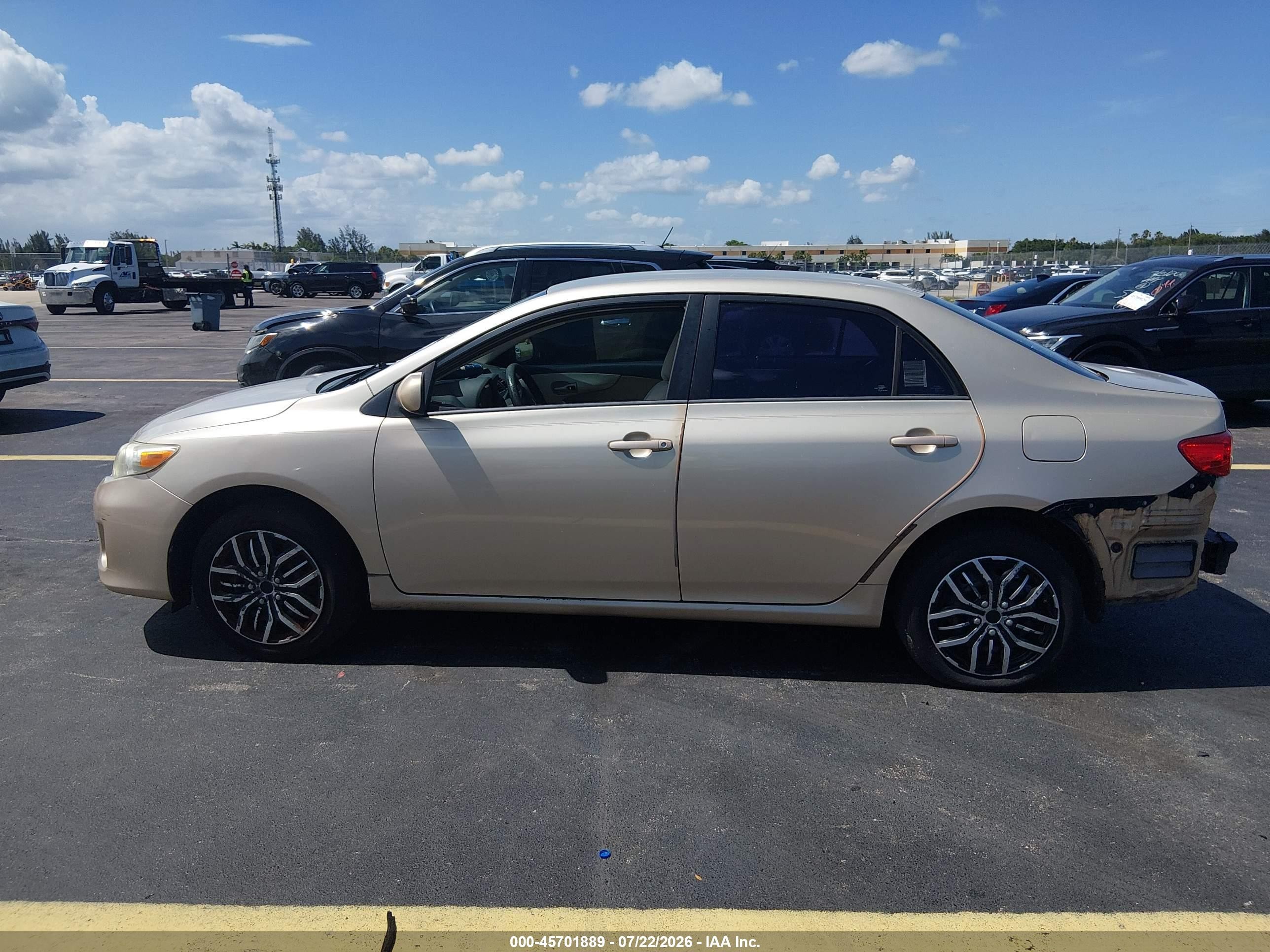 2012 Toyota Corolla Le Gold vin: 2T1BU4EE7CC831286
