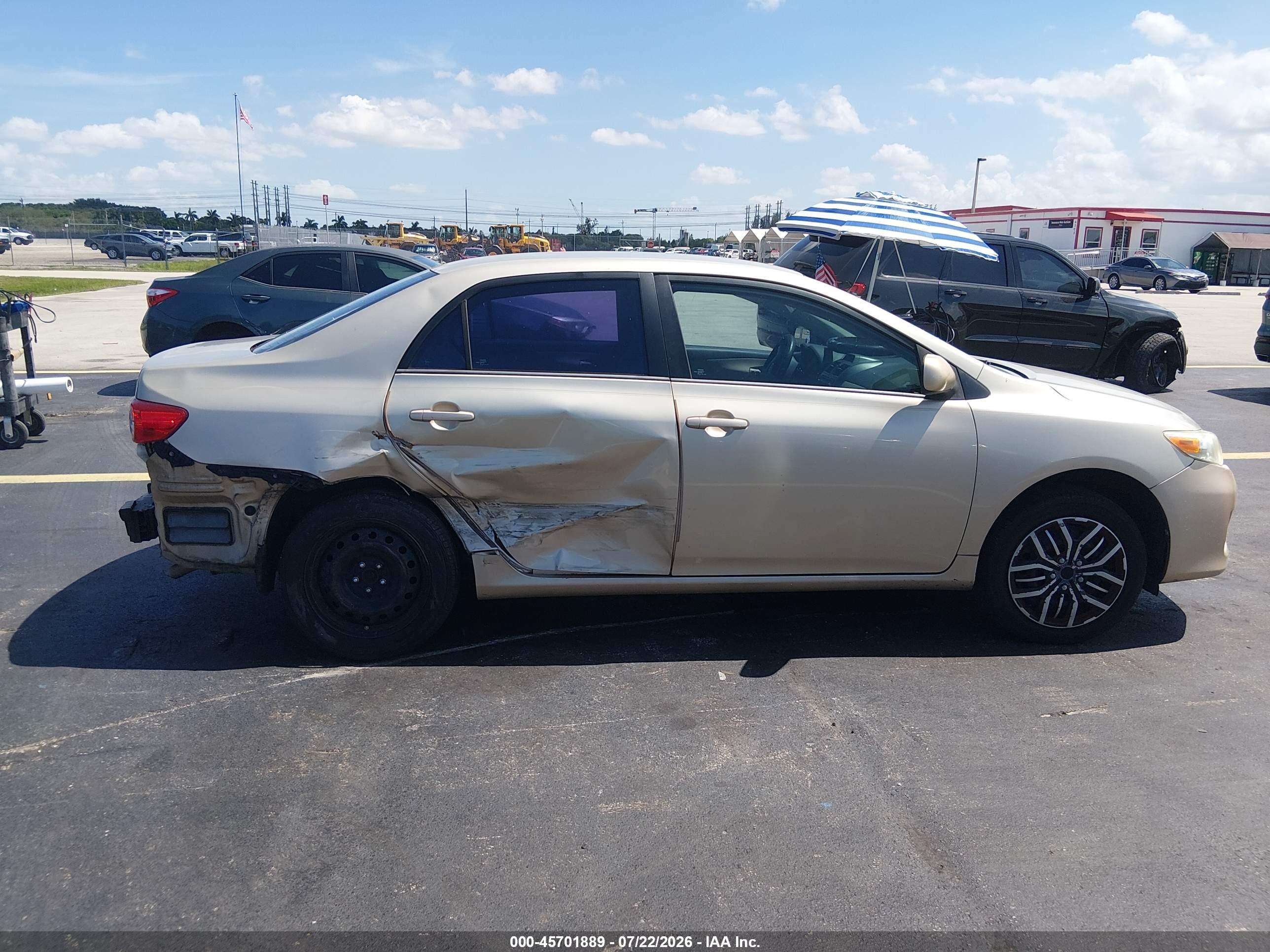 2012 Toyota Corolla Le Gold vin: 2T1BU4EE7CC831286