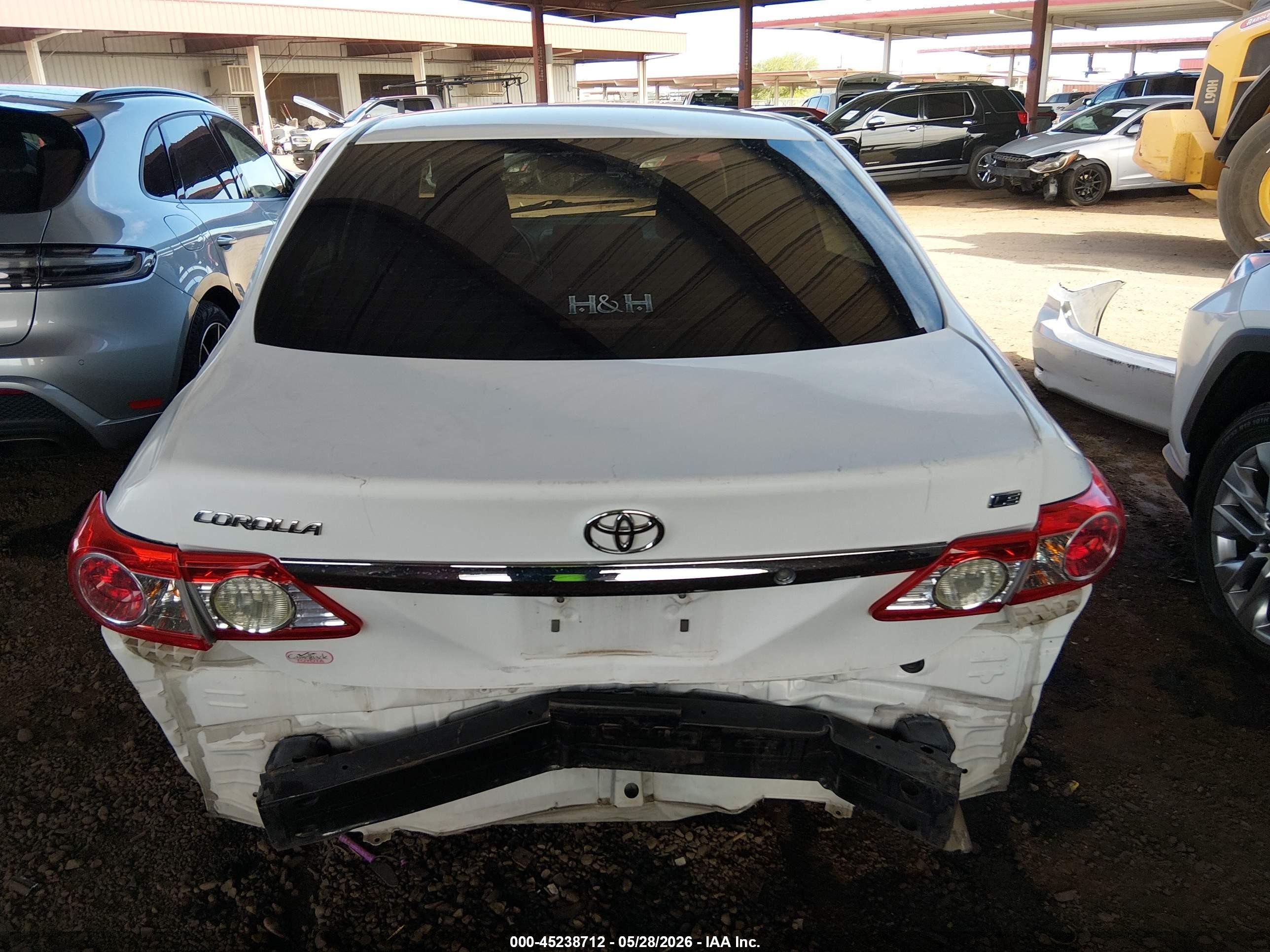 2012 Toyota Corolla Le White vin: 2T1BU4EE7CC831854