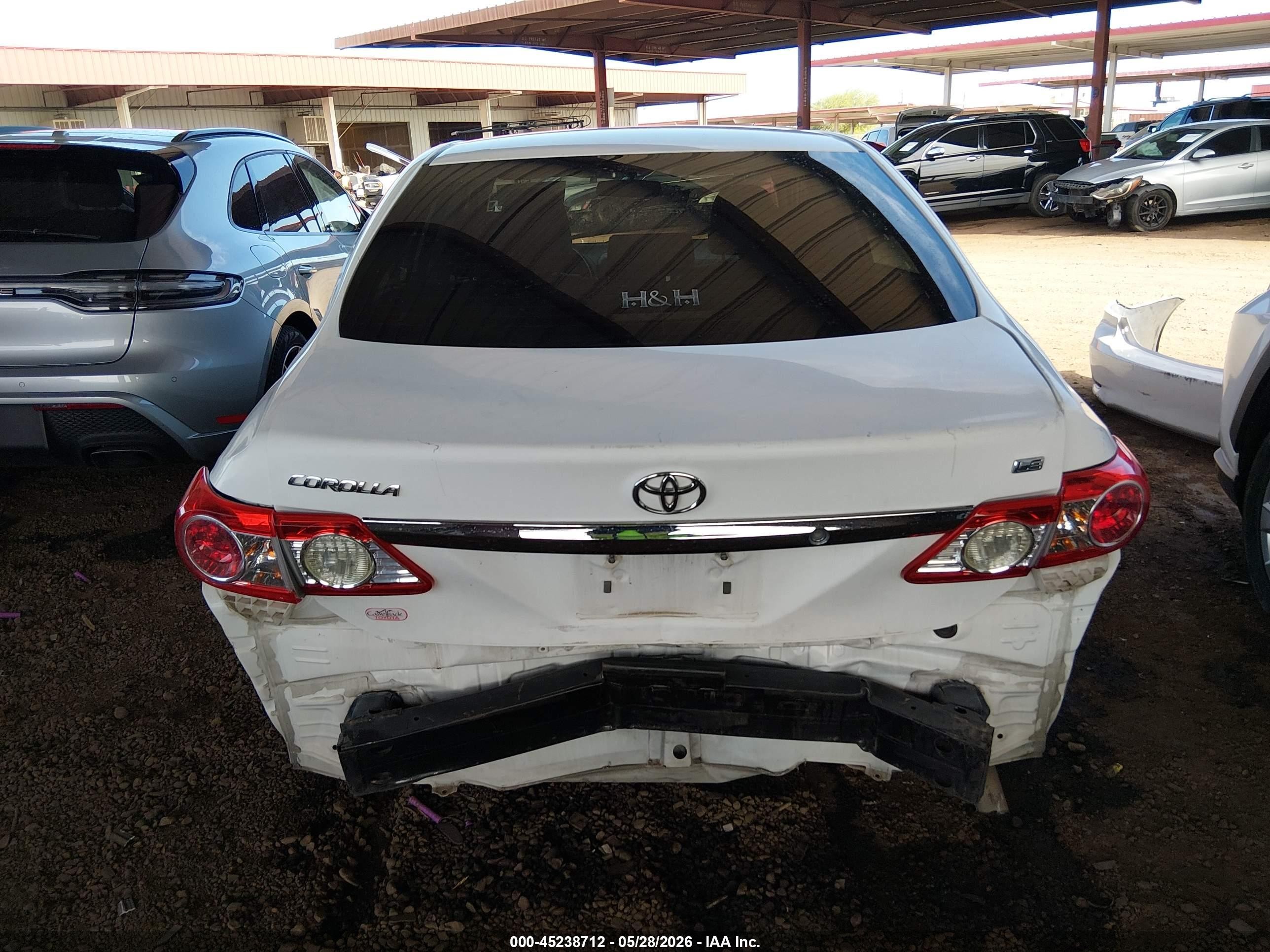 2012 Toyota Corolla Le White vin: 2T1BU4EE7CC831854