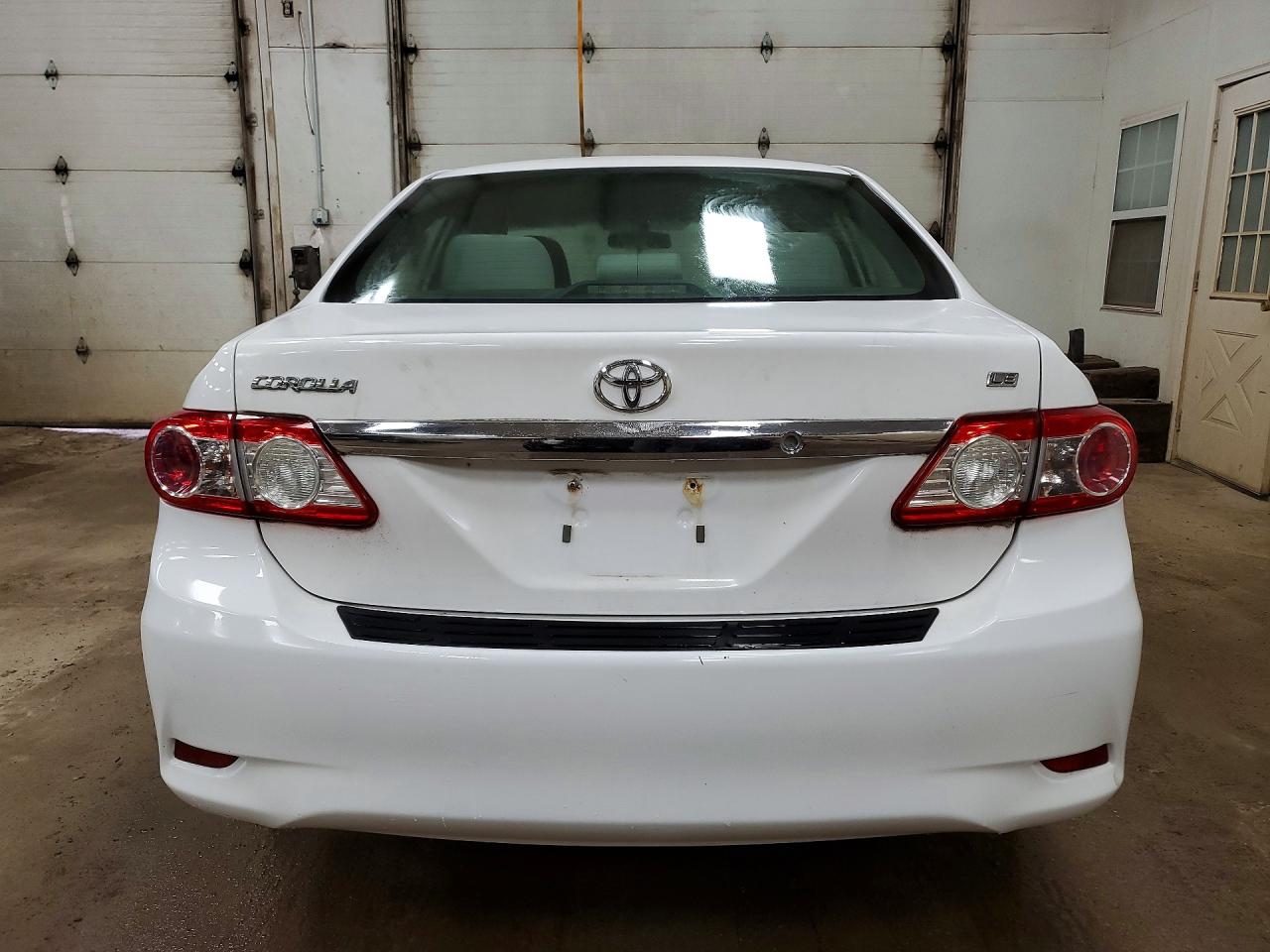 2012 Toyota Corolla Le White vin: 2T1BU4EE7CC843325