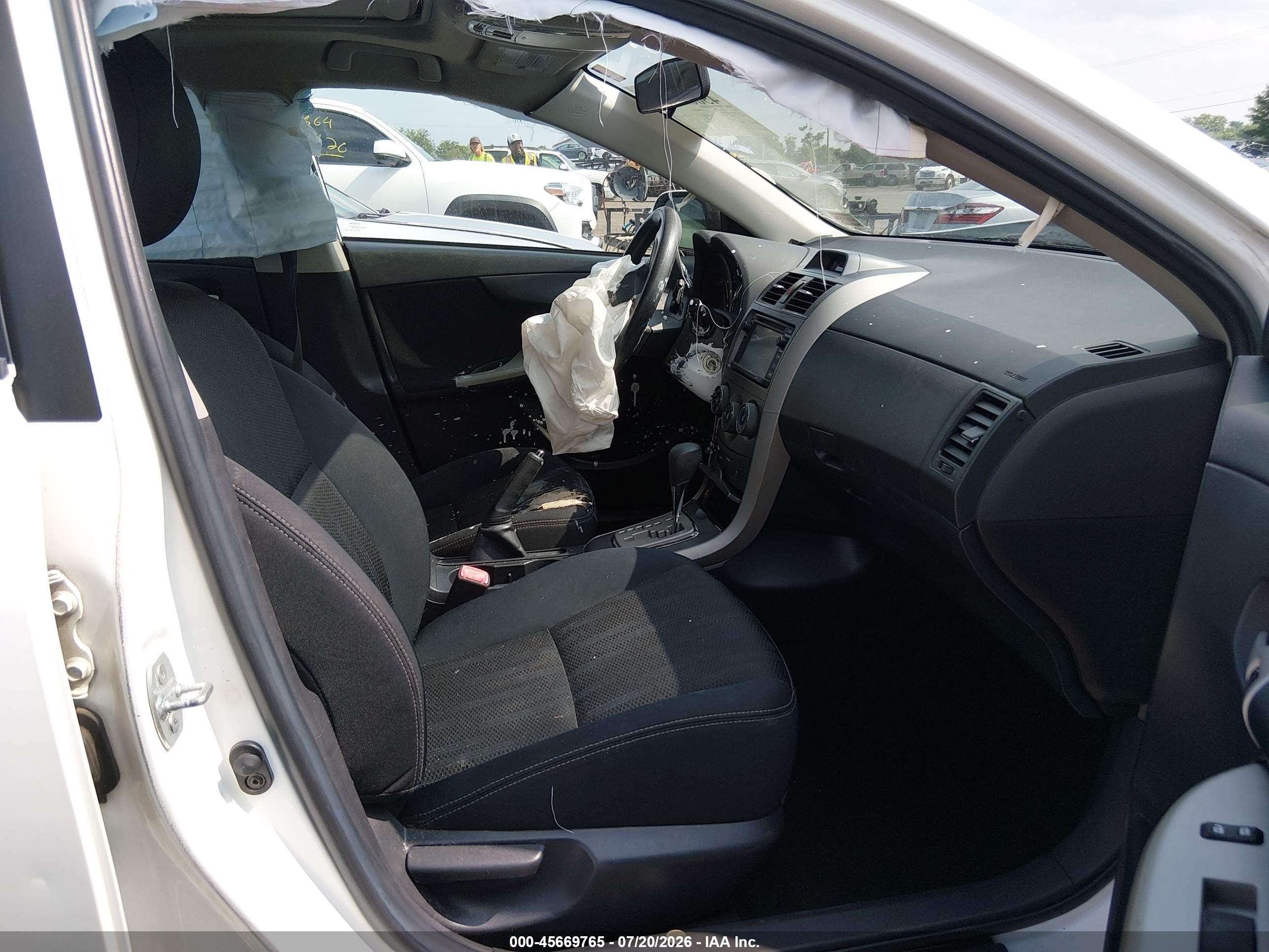 2012 Toyota Corolla S White vin: 2T1BU4EE7CC846371