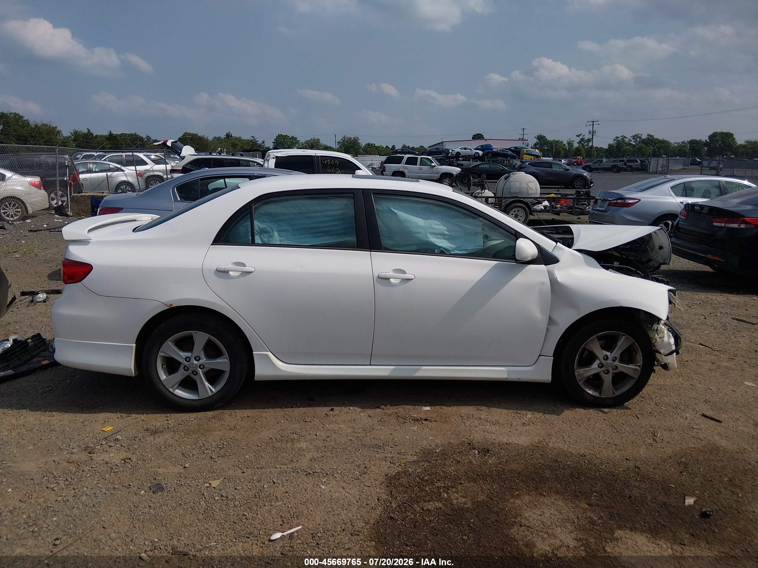 2012 Toyota Corolla S White vin: 2T1BU4EE7CC846371