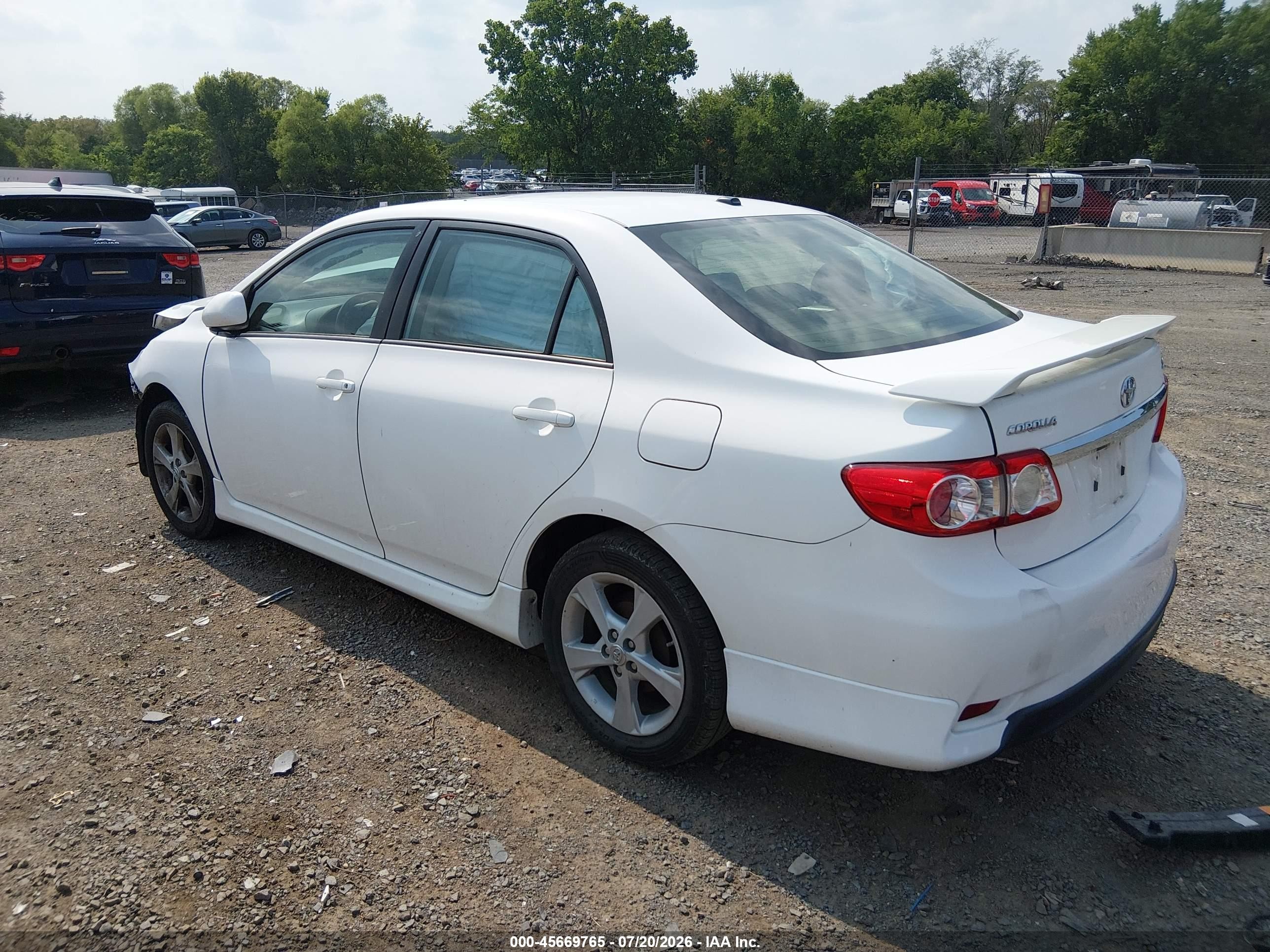 2012 Toyota Corolla S White vin: 2T1BU4EE7CC846371