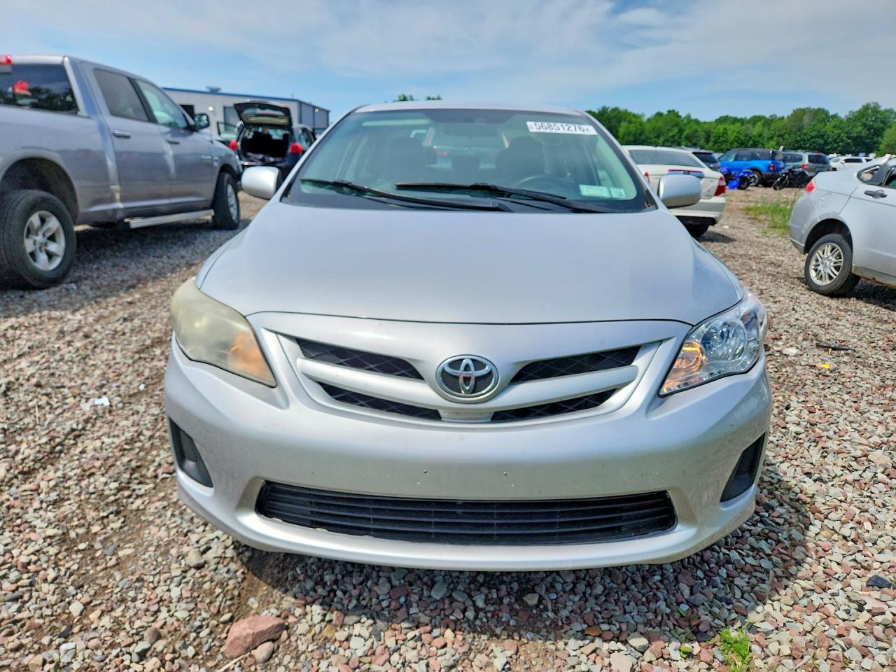 2011 Toyota Coralla Silver vin: 2T1BU4EE7CC870993