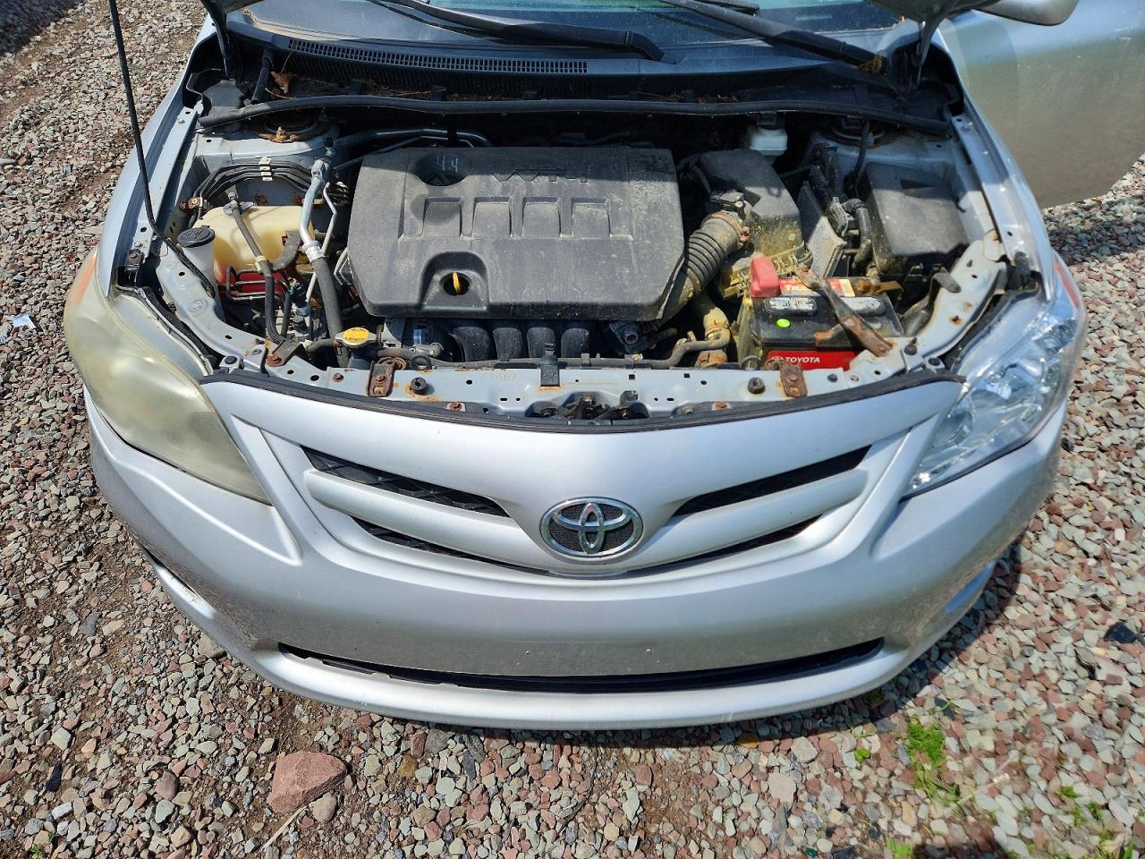 2011 Toyota Coralla Silver vin: 2T1BU4EE7CC870993