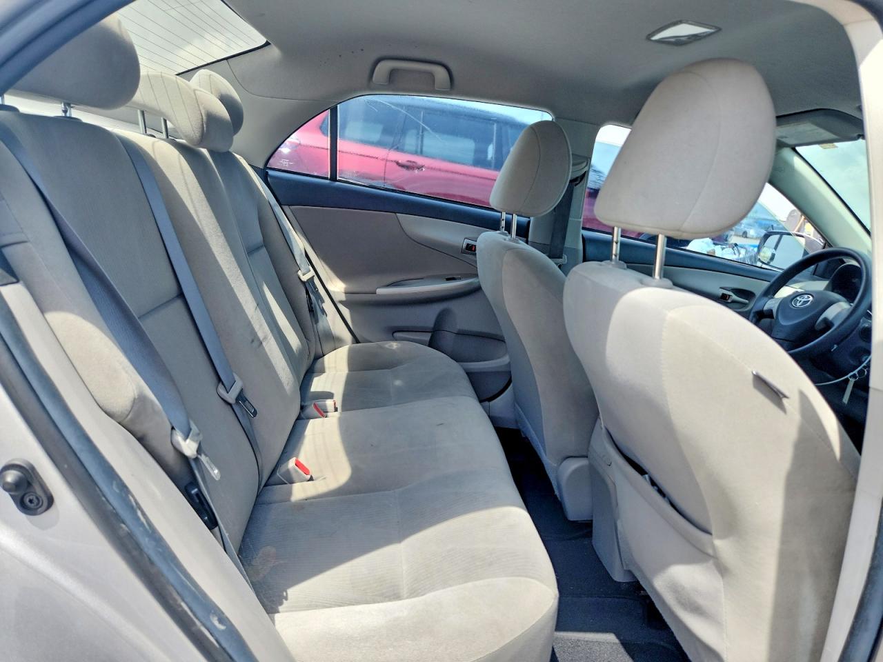 2012 Toyota Corolla Le Silver vin: 2T1BU4EE7CC872386