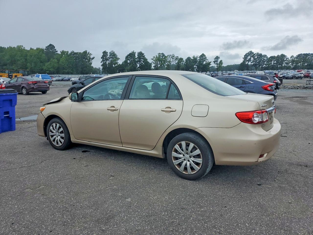2012 Toyota Corolla Le Gold vin: 2T1BU4EE7CC879564