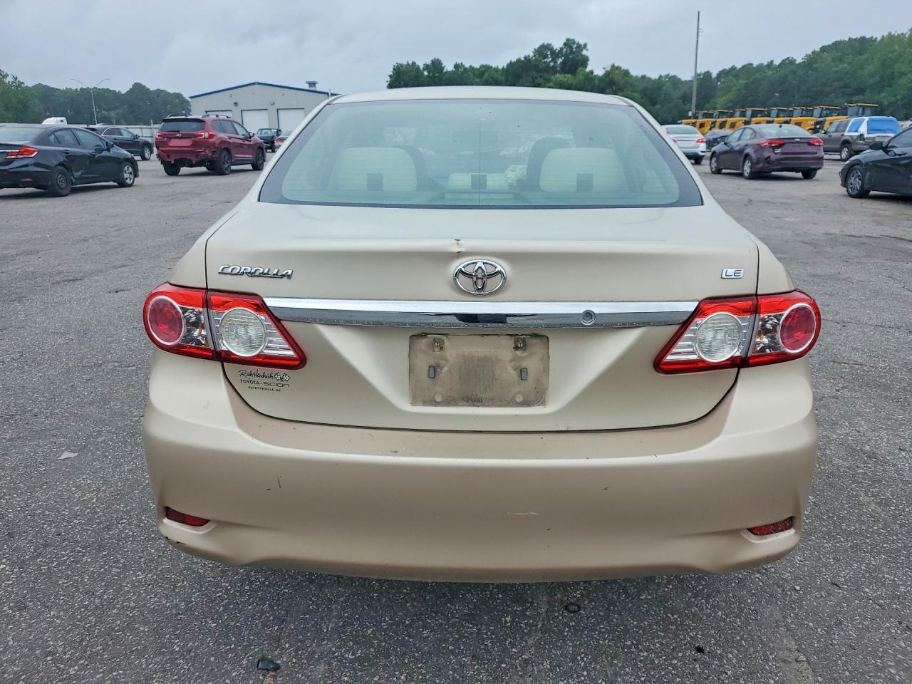 2012 Toyota Corolla Le Gold vin: 2T1BU4EE7CC879564