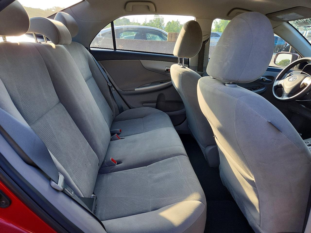 2012 Toyota Corolla Le Red vin: 2T1BU4EE7CC886501