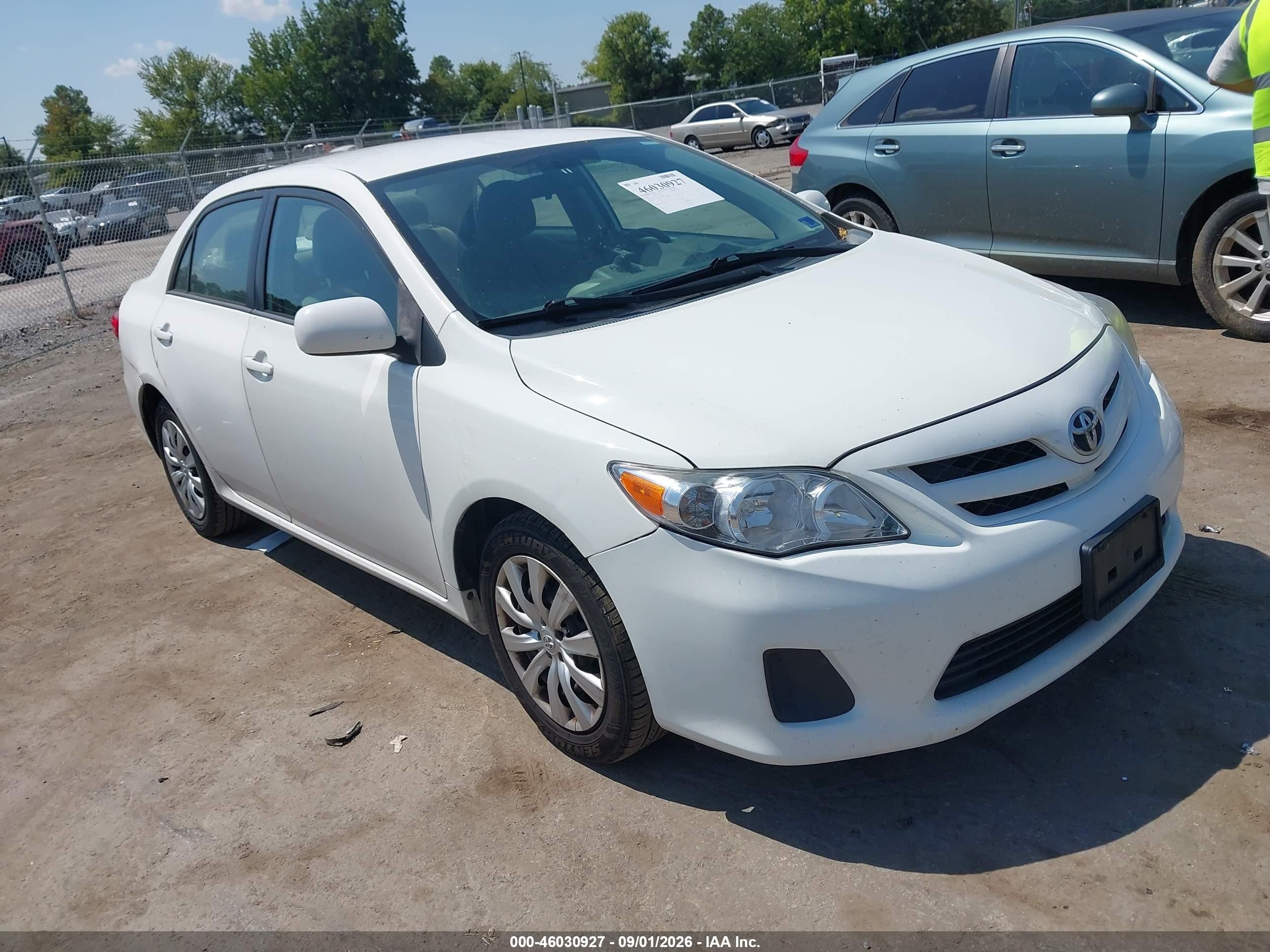 2012 Toyota Corolla Le White vin: 2T1BU4EE7CC892248