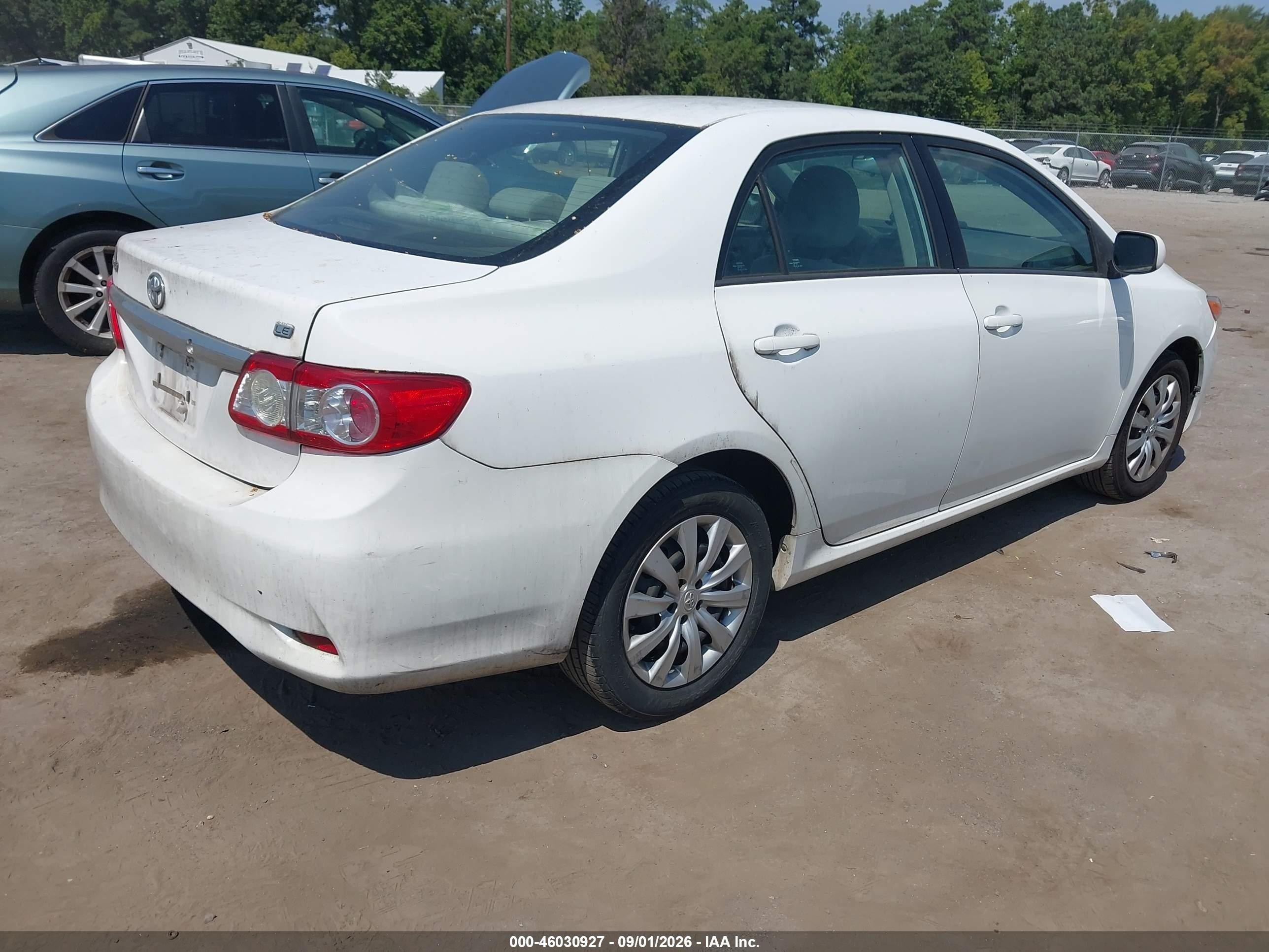 2012 Toyota Corolla Le White vin: 2T1BU4EE7CC892248