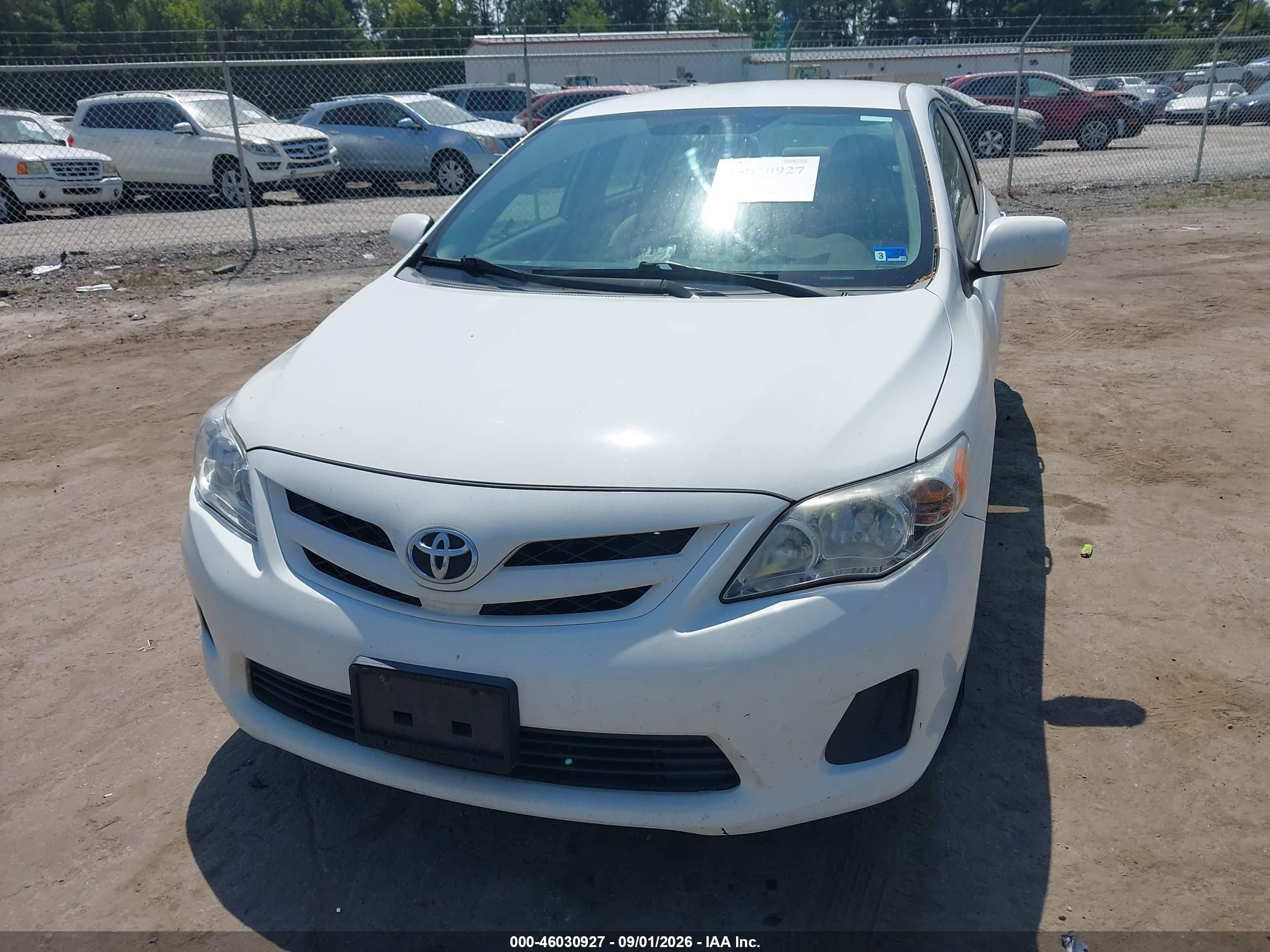 2012 Toyota Corolla Le White vin: 2T1BU4EE7CC892248