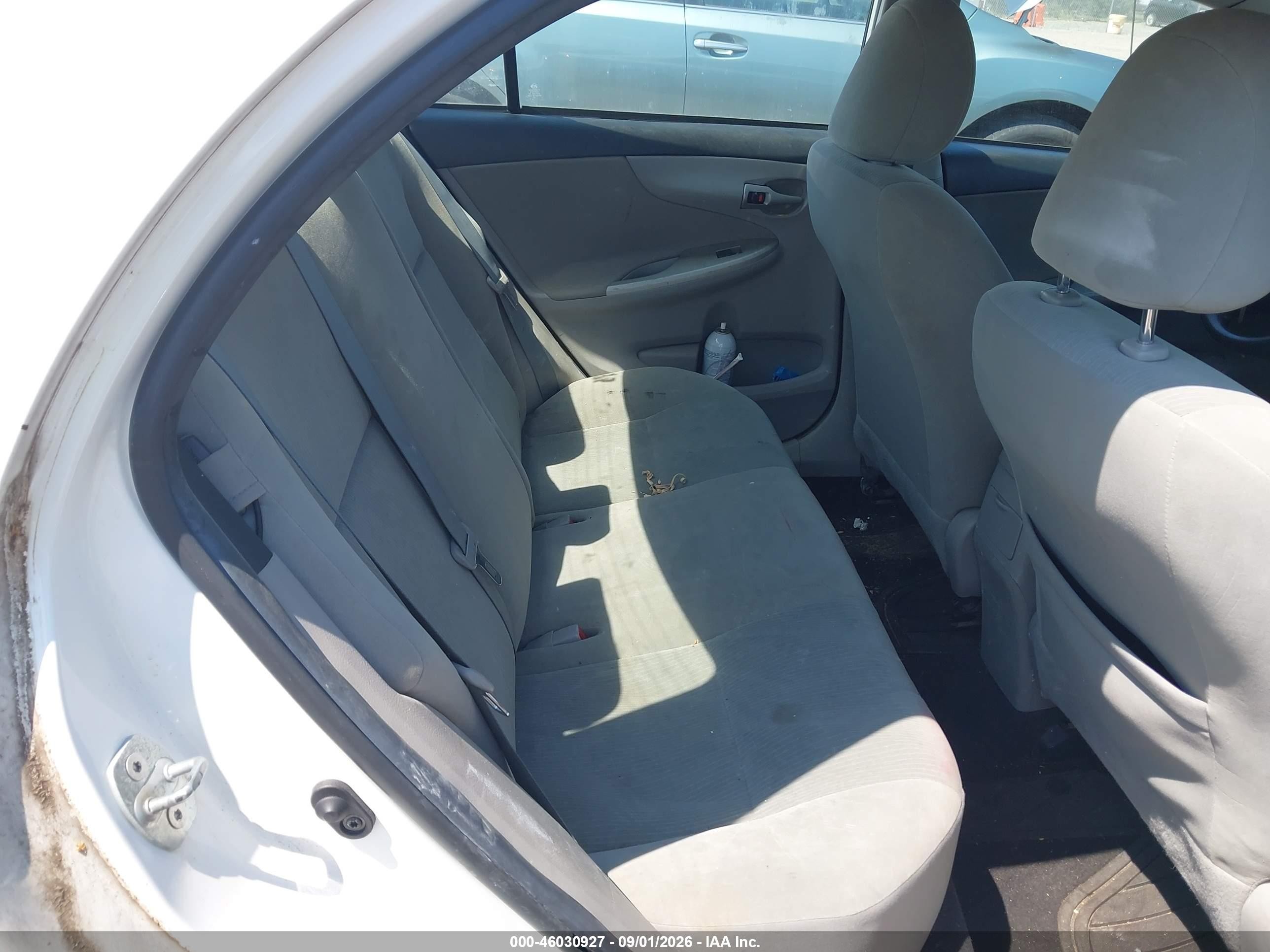 2012 Toyota Corolla Le White vin: 2T1BU4EE7CC892248