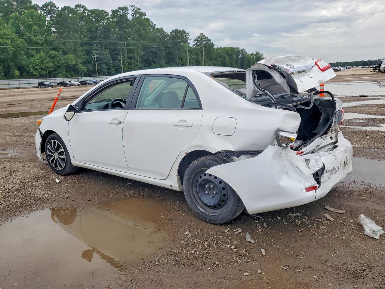 2012 Toyota Corolla White vin: 2T1BU4EE7CC896932