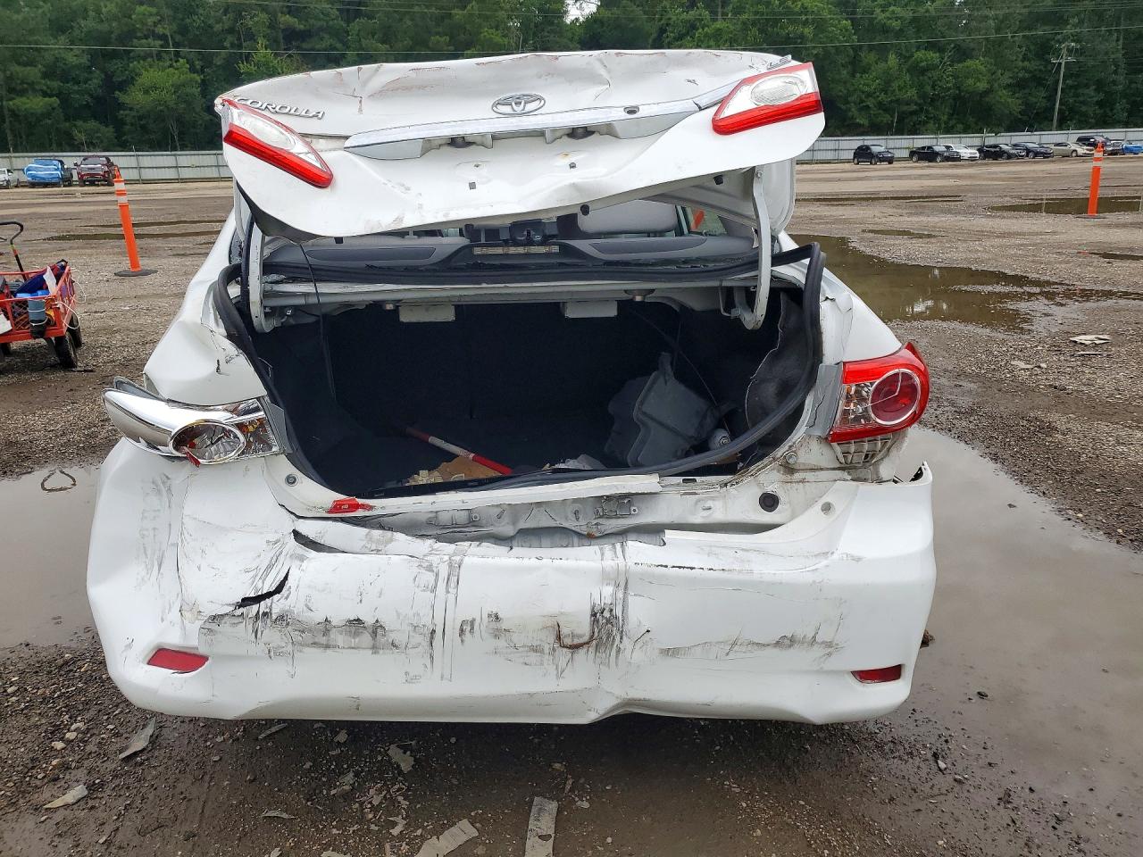 2012 Toyota Corolla White vin: 2T1BU4EE7CC896932