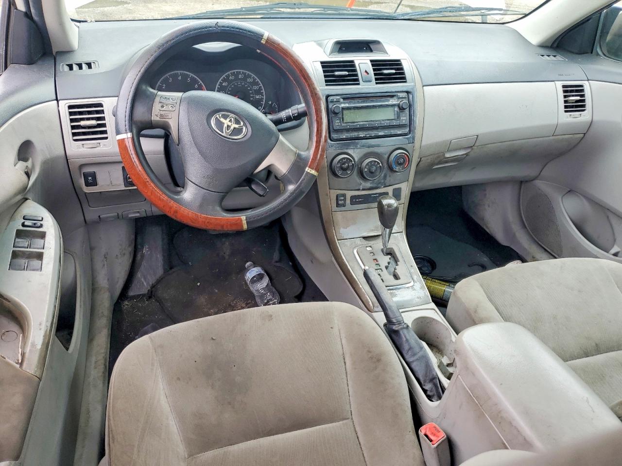 2012 Toyota Corolla White vin: 2T1BU4EE7CC896932