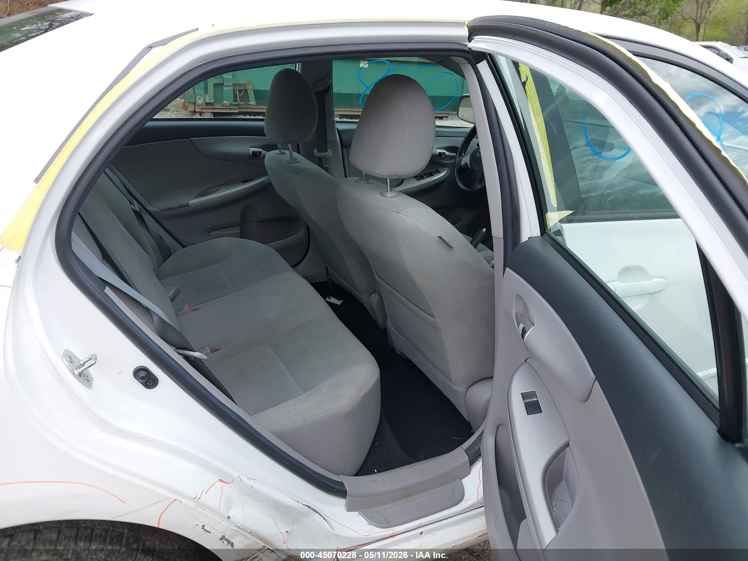 2012 Toyota Corolla Le White vin: 2T1BU4EE7CC910697