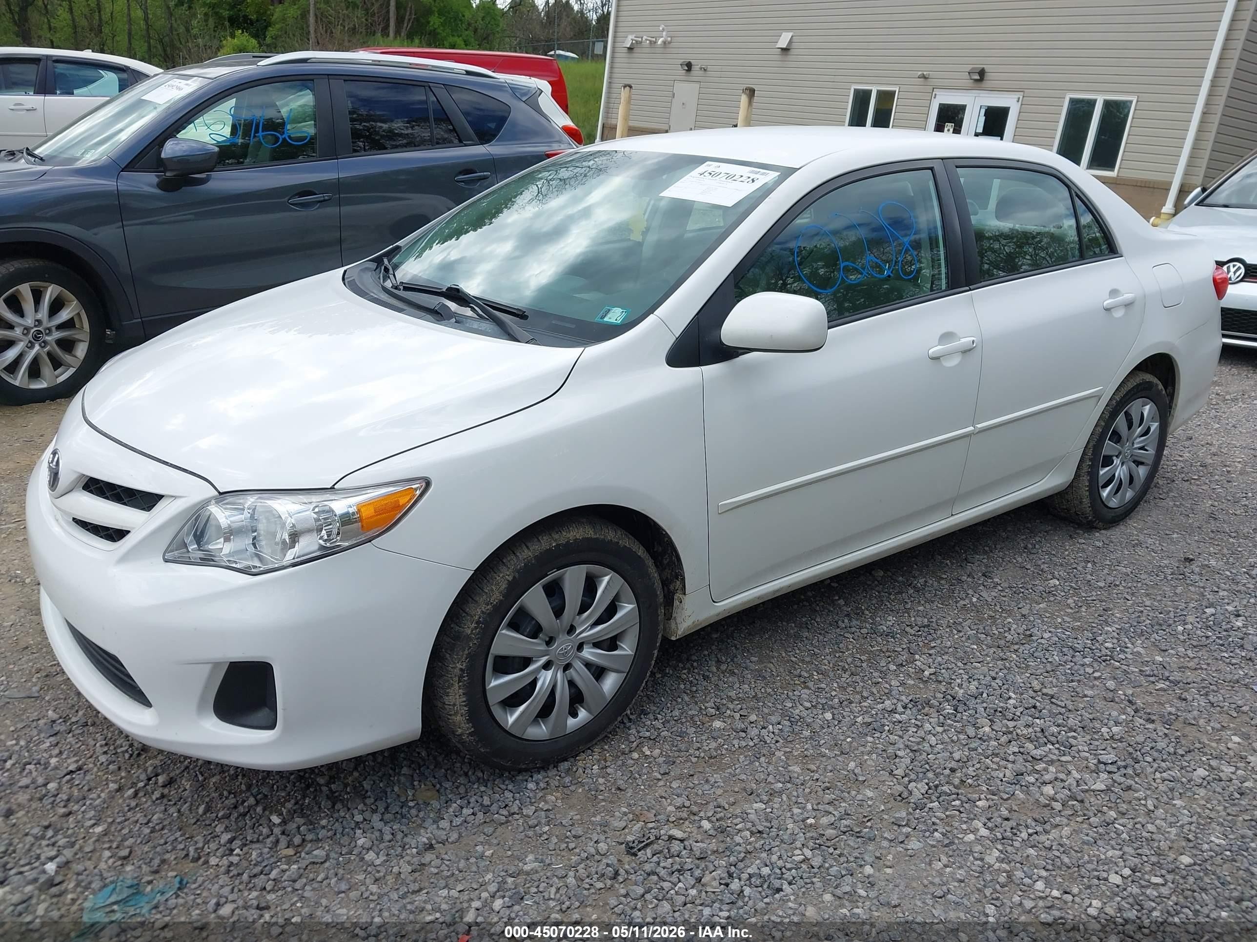 2012 Toyota Corolla Le White vin: 2T1BU4EE7CC910697