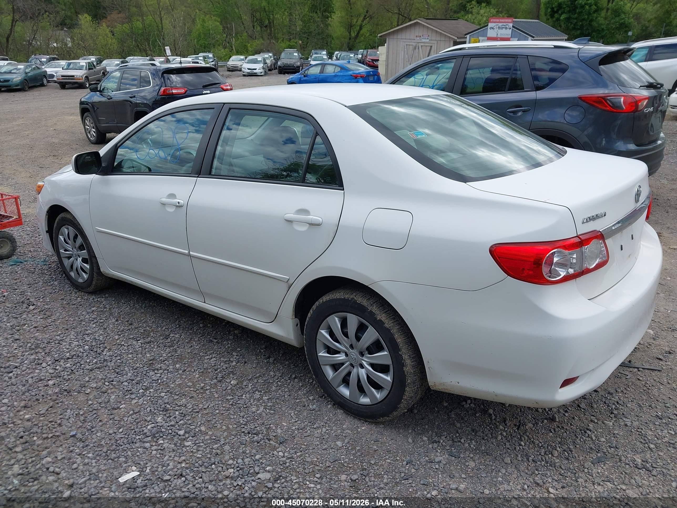 2012 Toyota Corolla Le White vin: 2T1BU4EE7CC910697