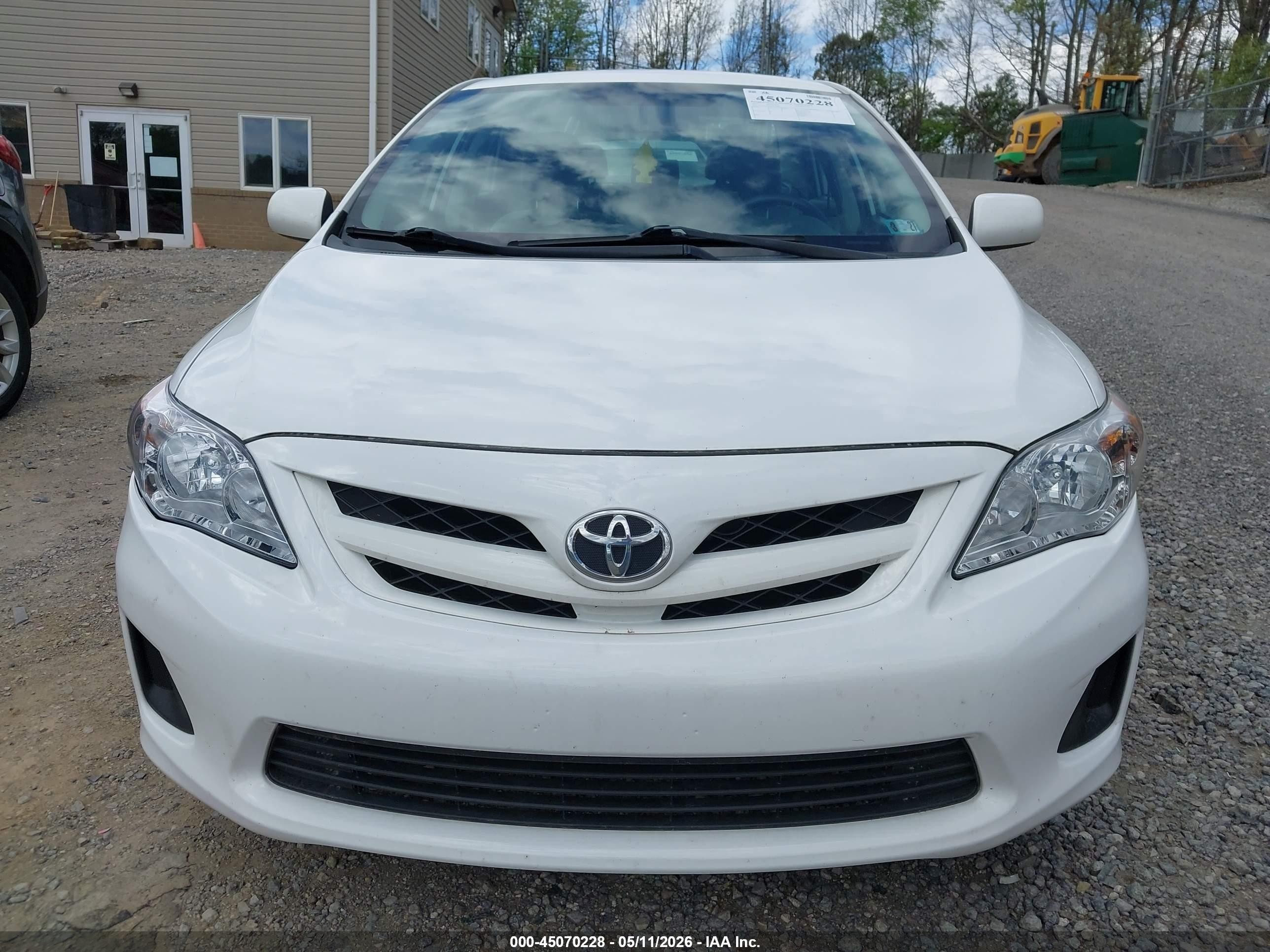 2012 Toyota Corolla Le White vin: 2T1BU4EE7CC910697