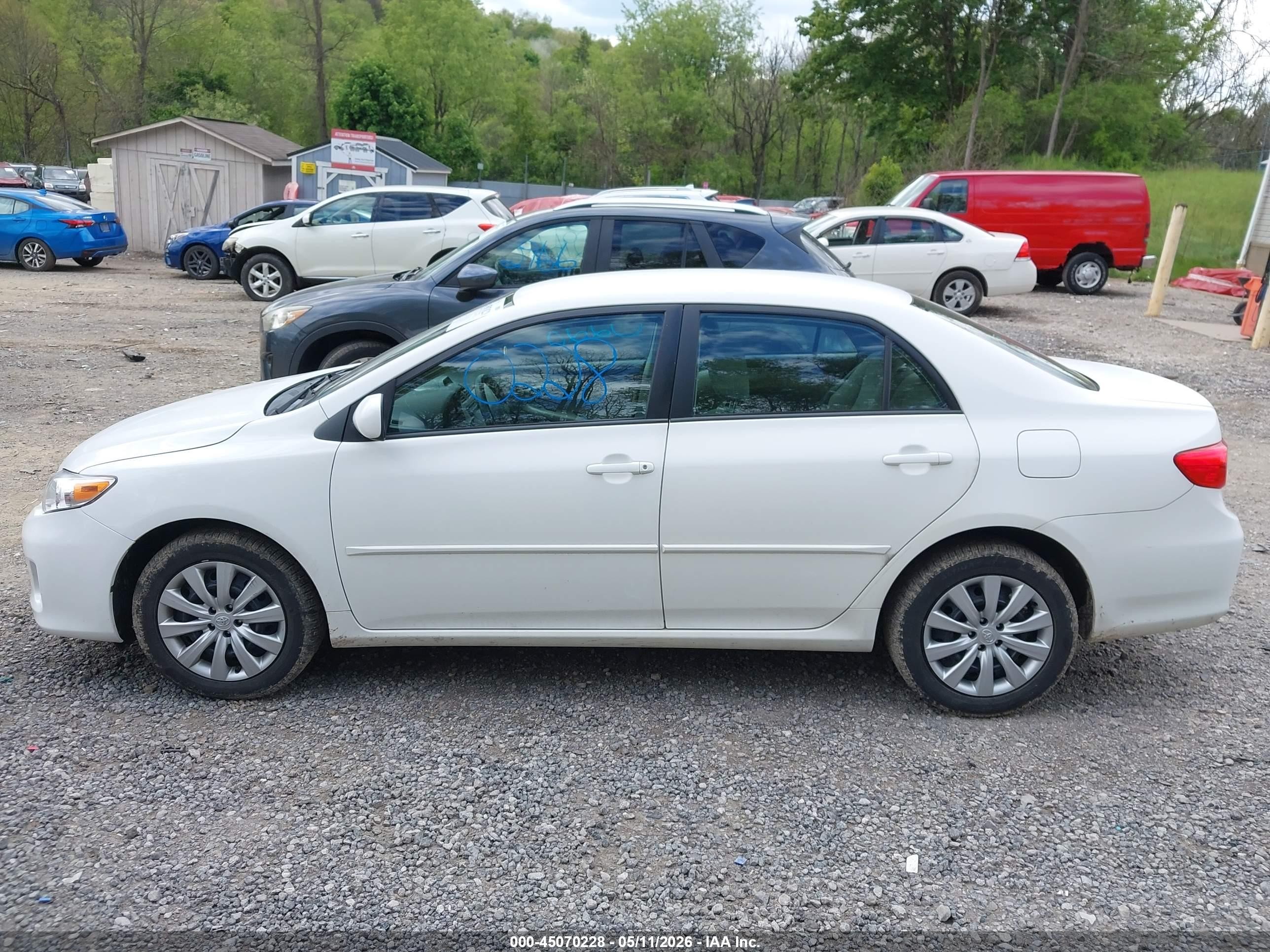 2012 Toyota Corolla Le White vin: 2T1BU4EE7CC910697