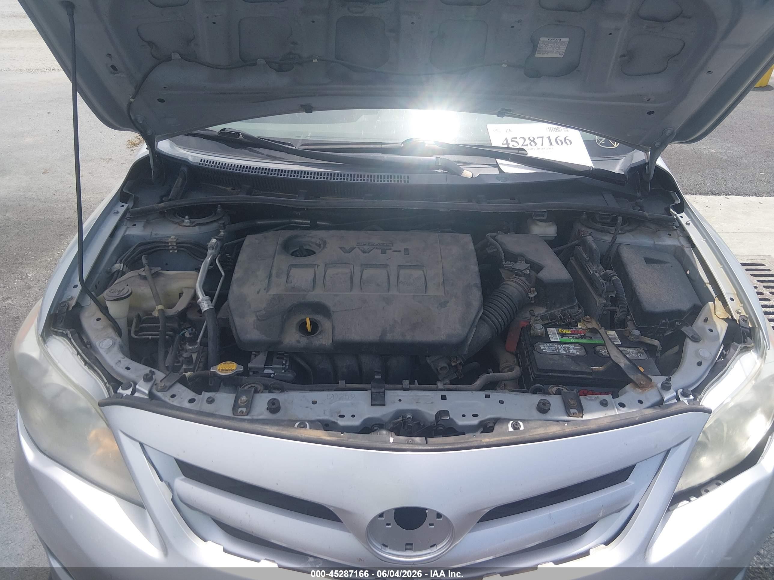 2013 Toyota Corolla Le Gray vin: 2T1BU4EE7DC008505