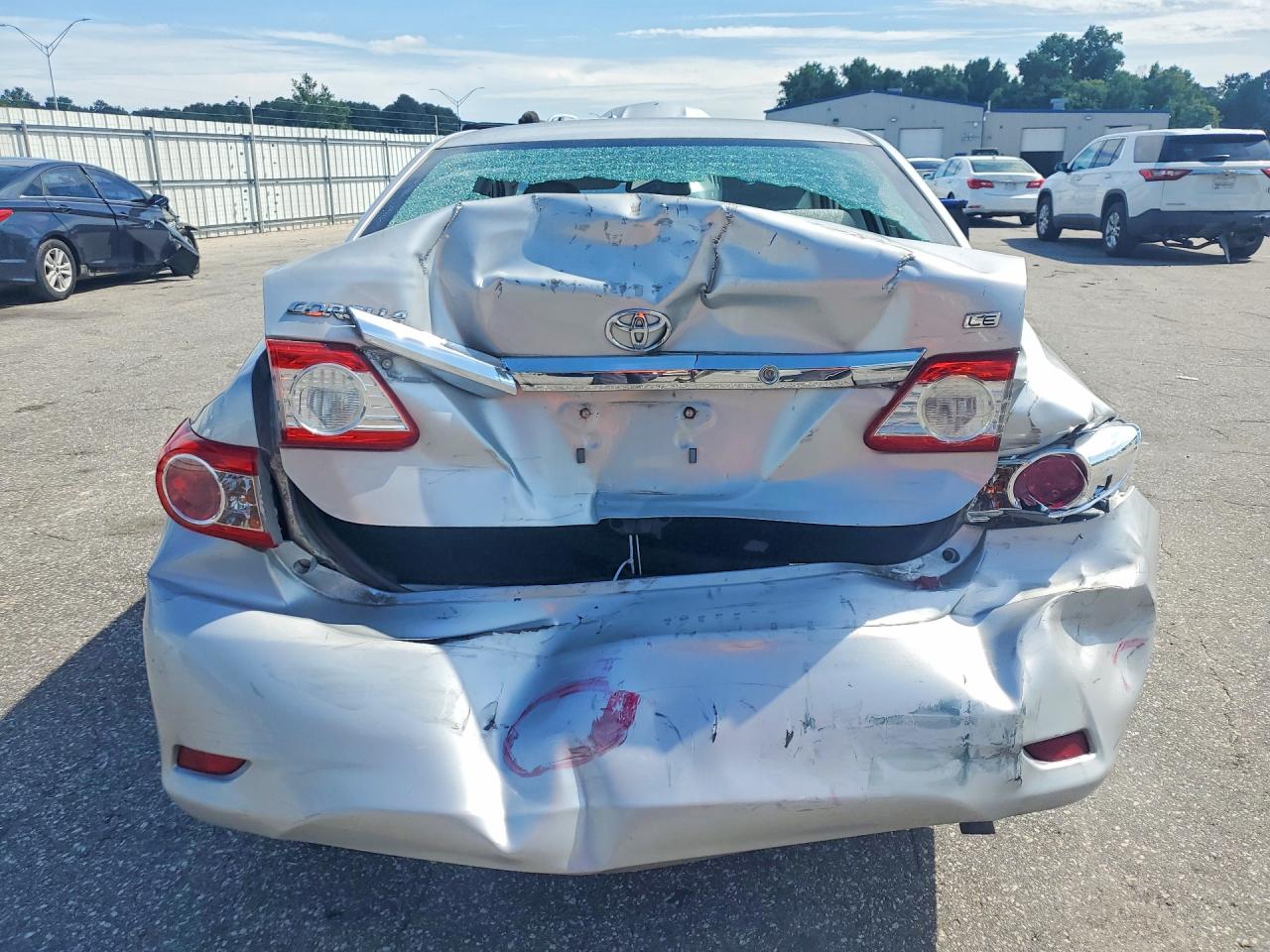 2013 Toyota Corolla Le Silver vin: 2T1BU4EE7DC019116
