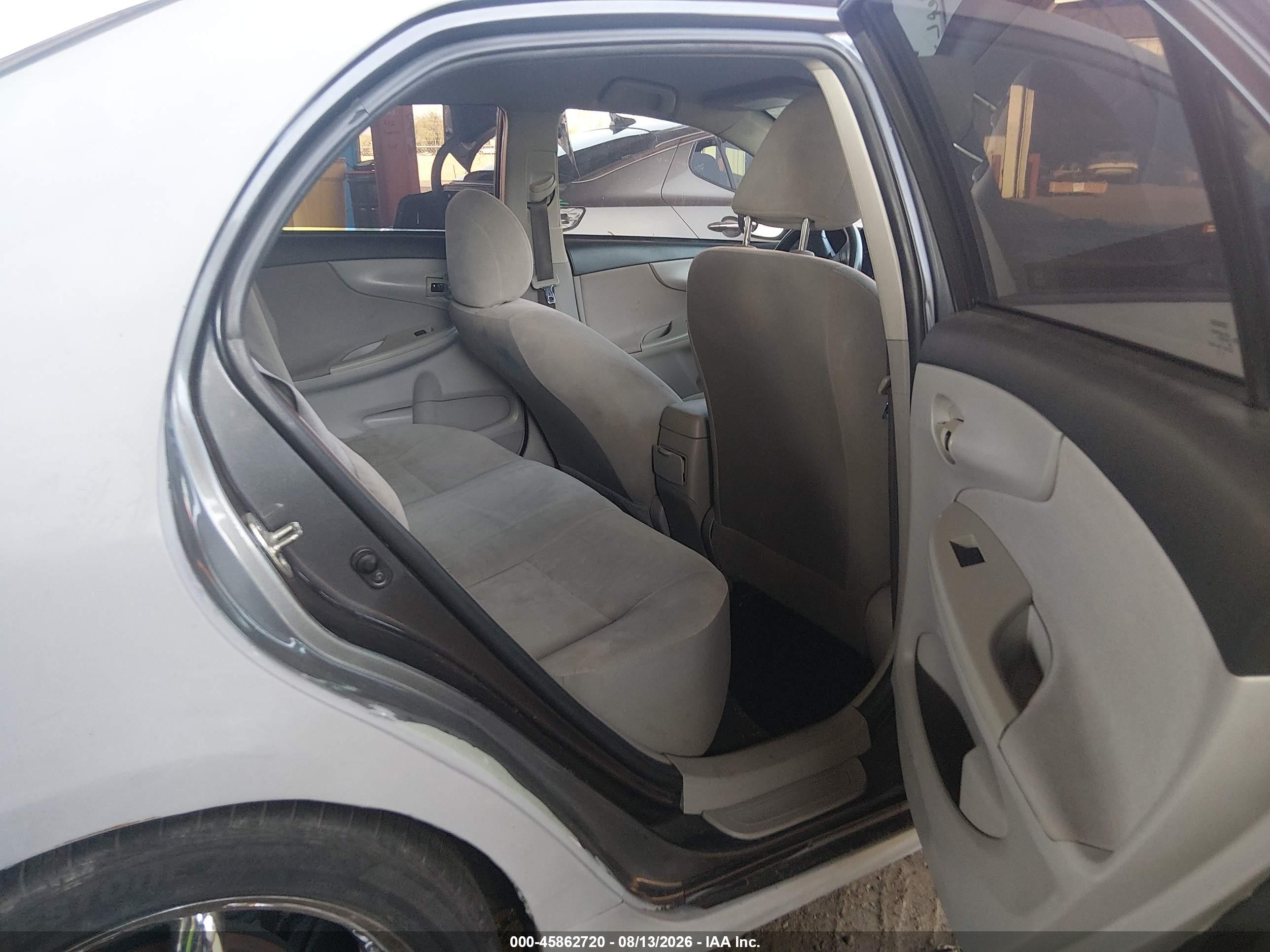2013 Toyota Corolla L Silver vin: 2T1BU4EE7DC026101