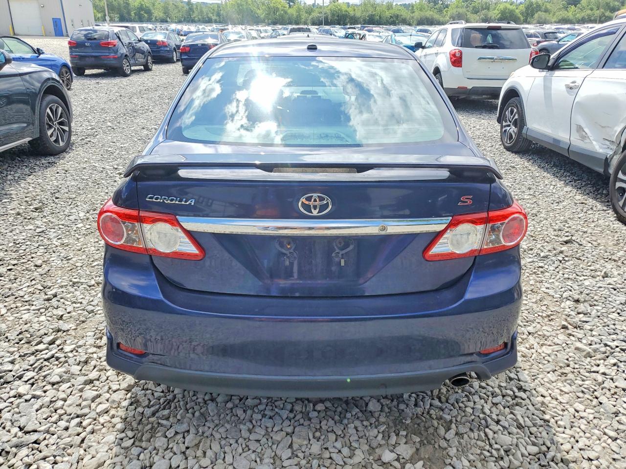2013 Toyota Corolla S Blue vin: 2T1BU4EE7DC040242