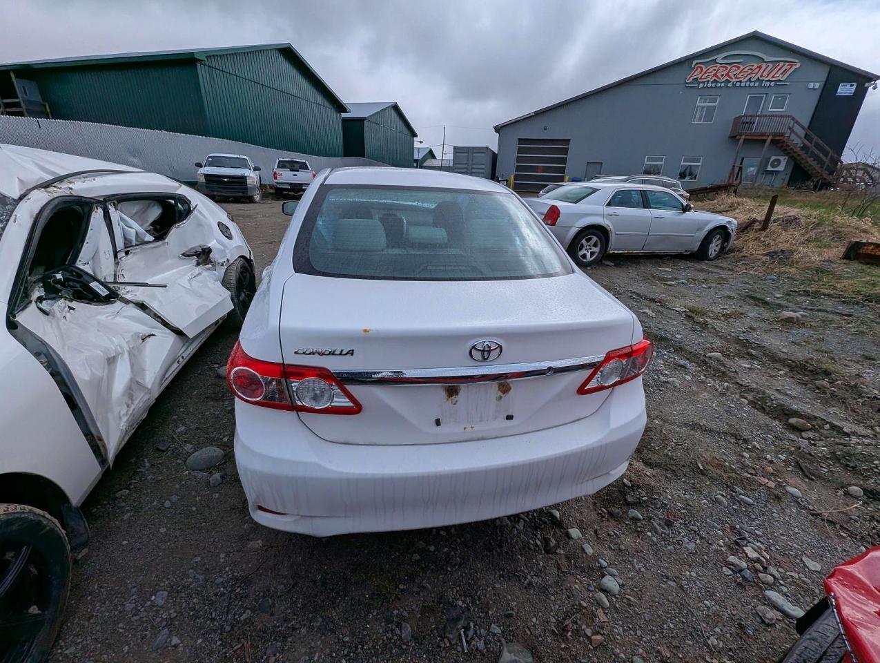 2013 Toyota Corolla L Белый vin: 2T1BU4EE7DC046414