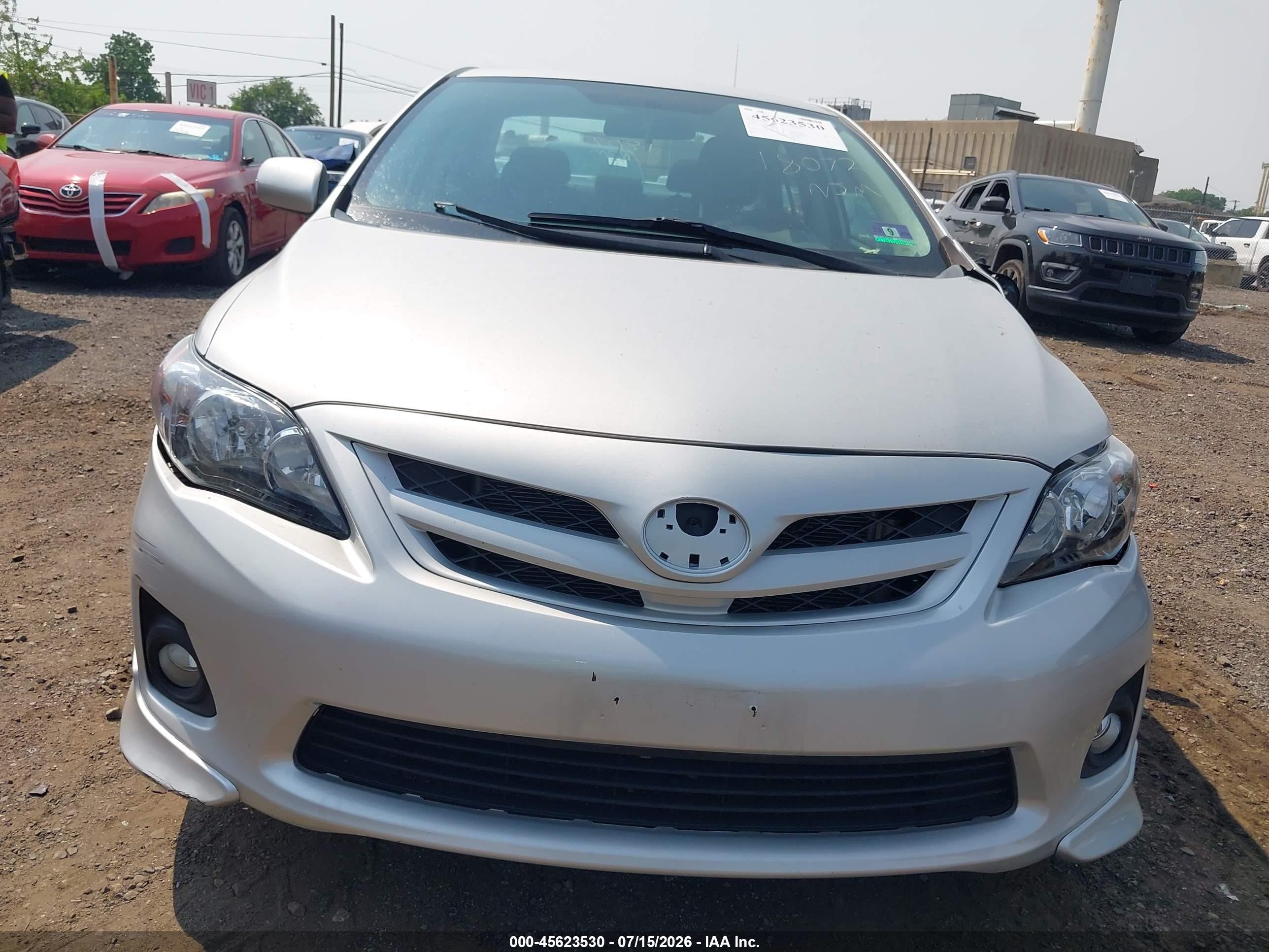 2013 Toyota Corolla S Silver vin: 2T1BU4EE7DC055694
