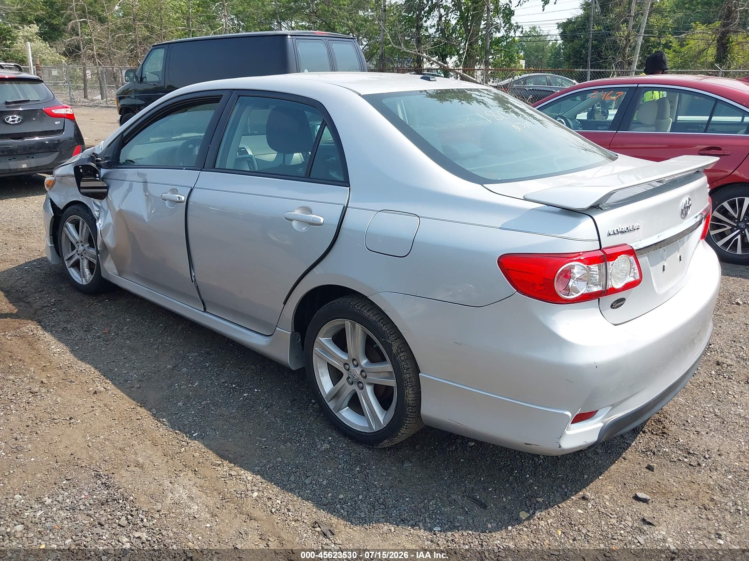 2013 Toyota Corolla S Silver vin: 2T1BU4EE7DC055694