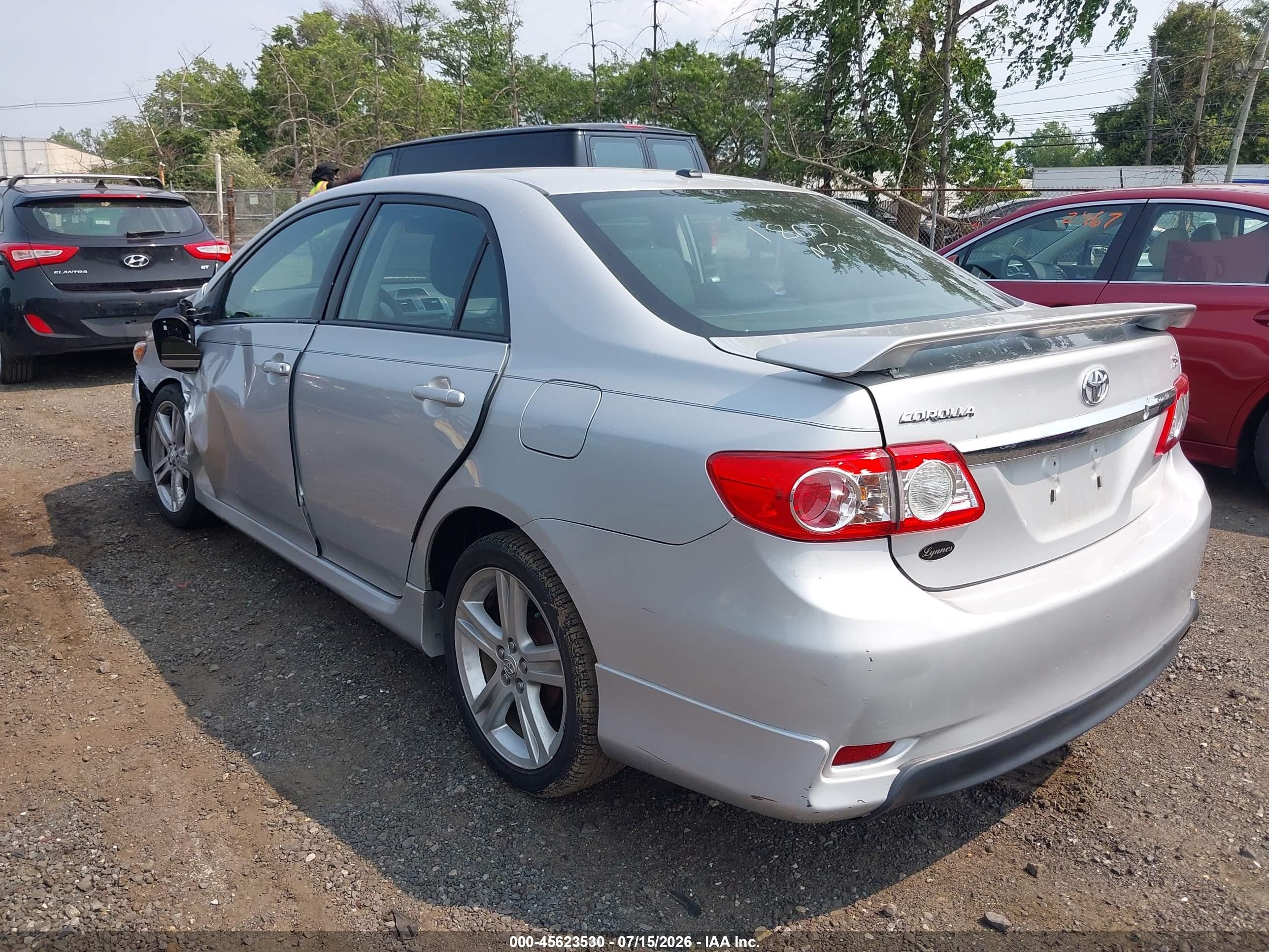 2013 Toyota Corolla S Silver vin: 2T1BU4EE7DC055694