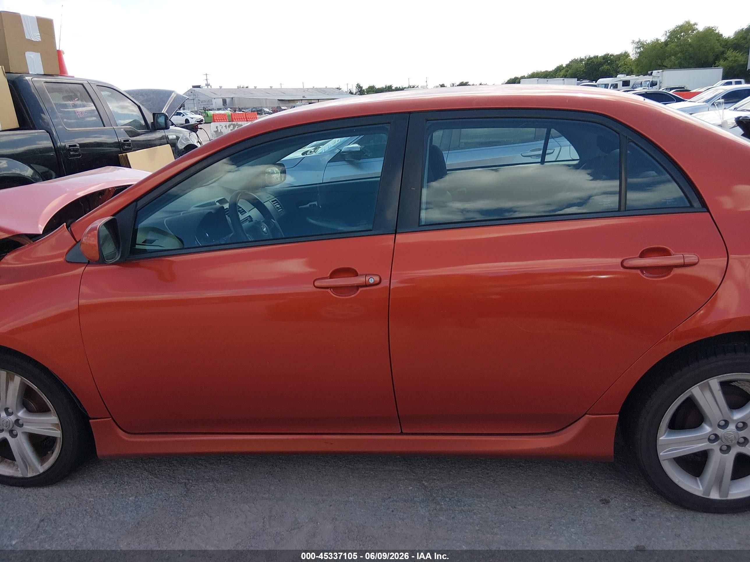 2013 Toyota Corolla S Special Edition Orange vin: 2T1BU4EE7DC065562