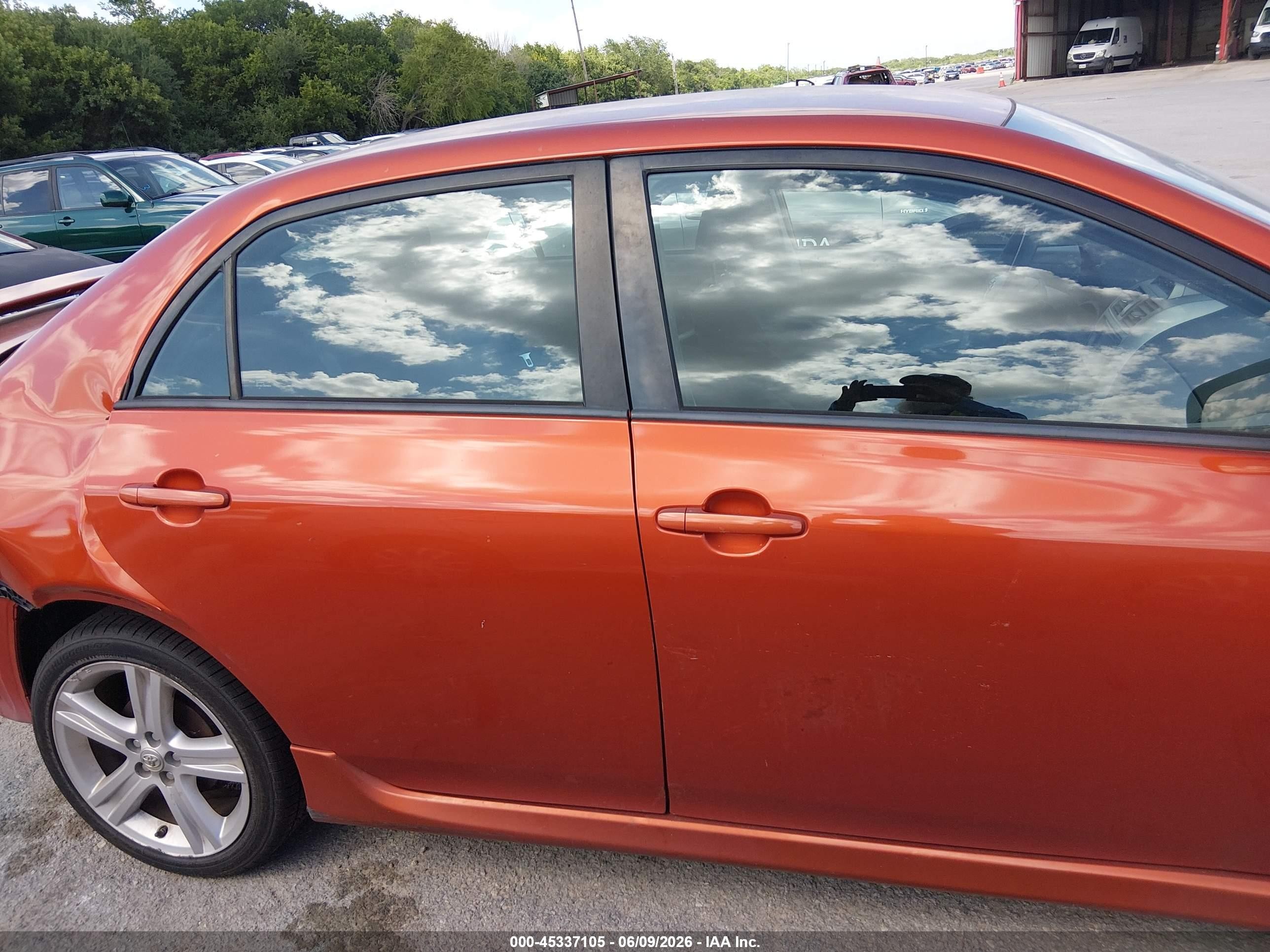 2013 Toyota Corolla S Special Edition Orange vin: 2T1BU4EE7DC065562