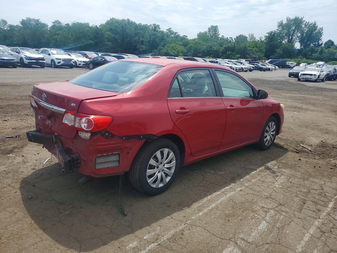 2013 Toyota Corolla Le Red vin: 2T1BU4EE7DC068090