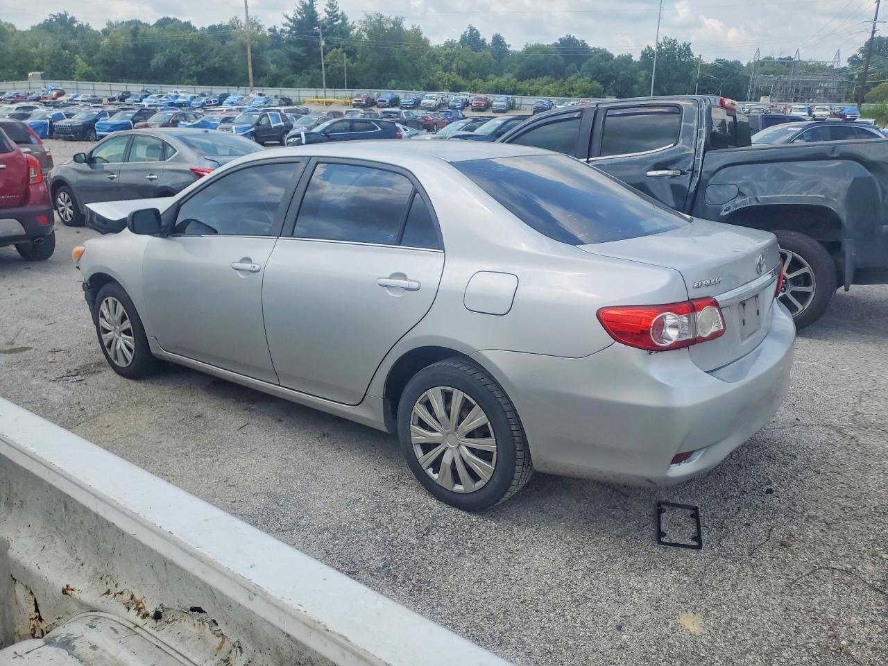 2013 Toyota Corolla Le Silver vin: 2T1BU4EE7DC076111