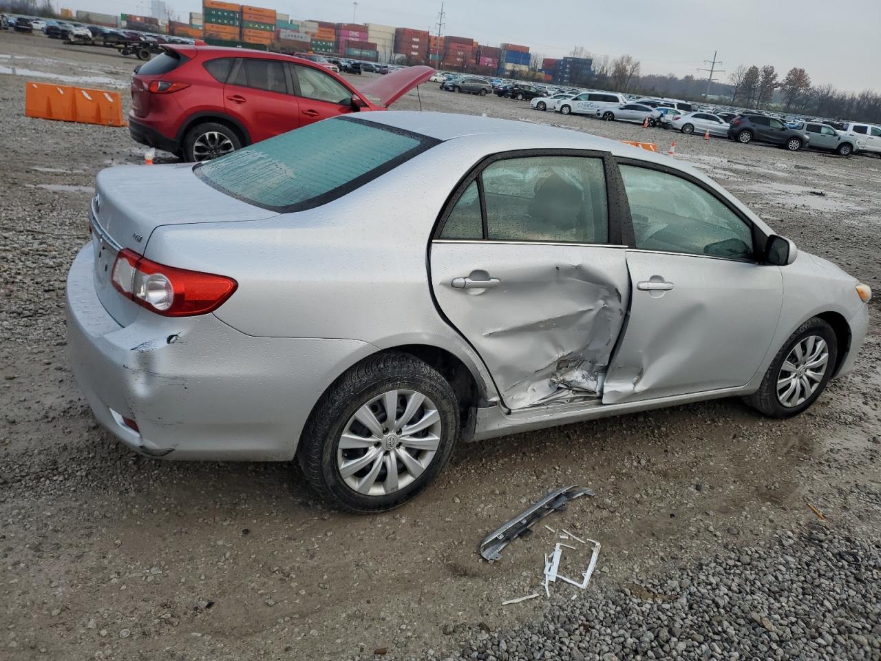 2013 Toyota Corolla Base Silver vin: 2T1BU4EE7DC085715
