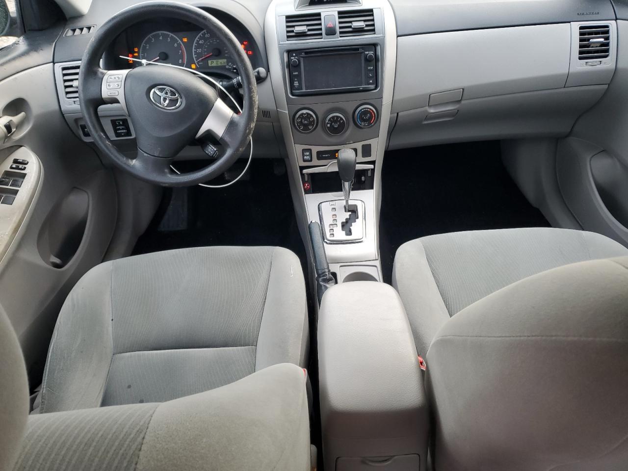 2013 Toyota Corolla Base Silver vin: 2T1BU4EE7DC085715