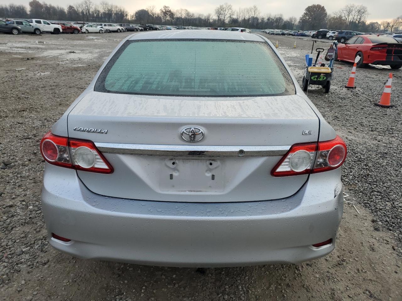 2013 Toyota Corolla Base Silver vin: 2T1BU4EE7DC085715