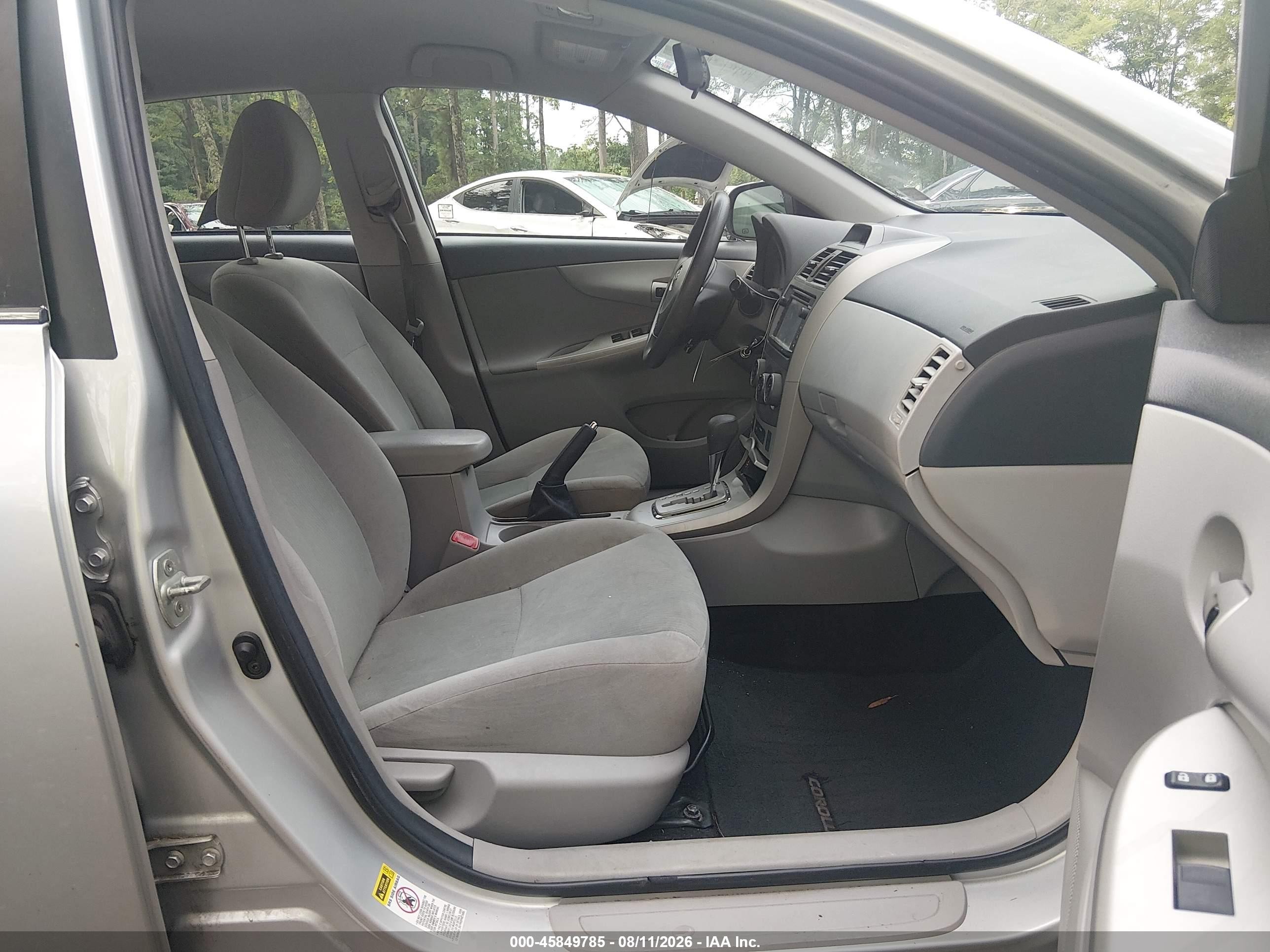 2013 Toyota Corolla Le Gray vin: 2T1BU4EE7DC087478