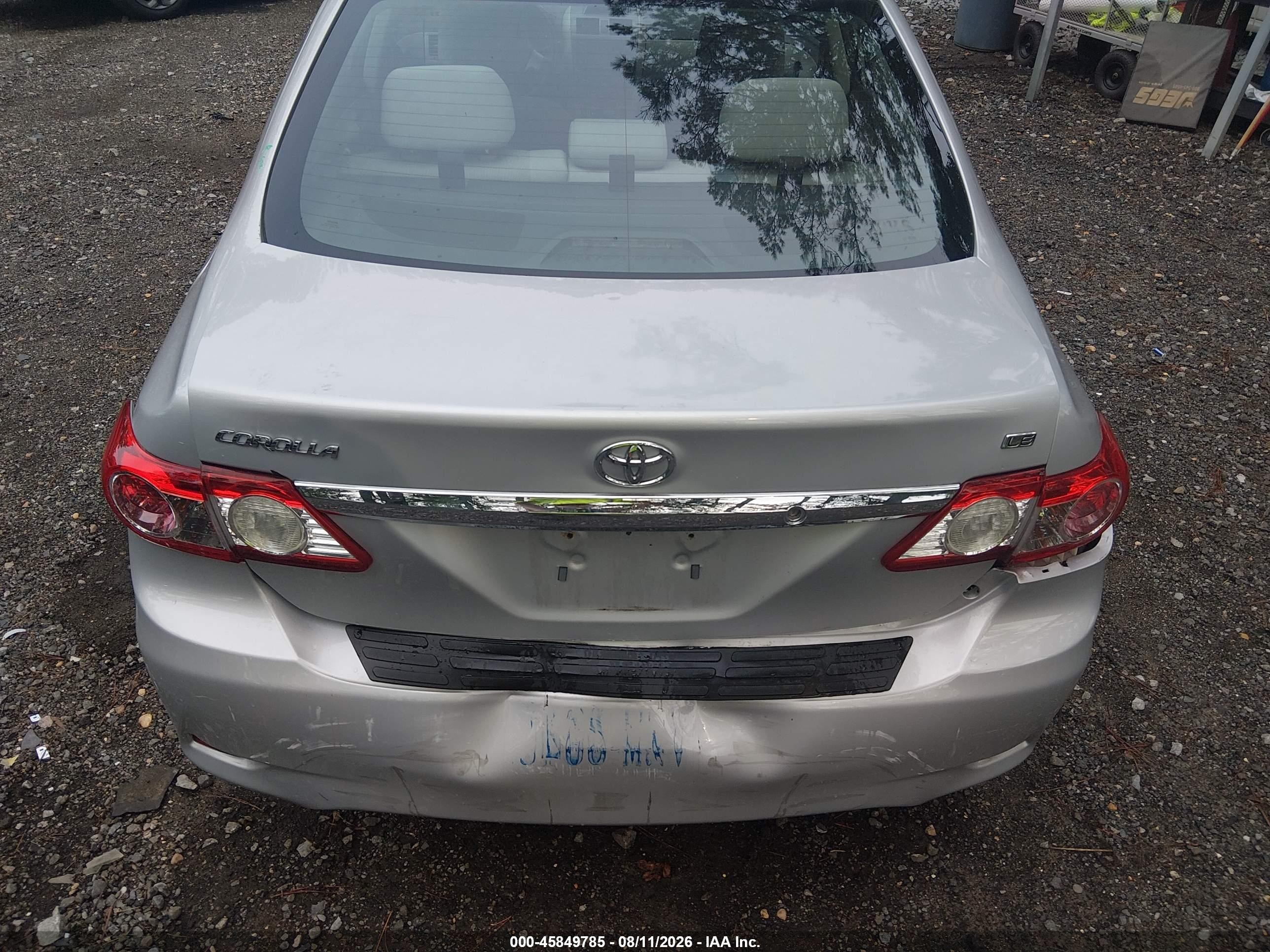 2013 Toyota Corolla Le Gray vin: 2T1BU4EE7DC087478